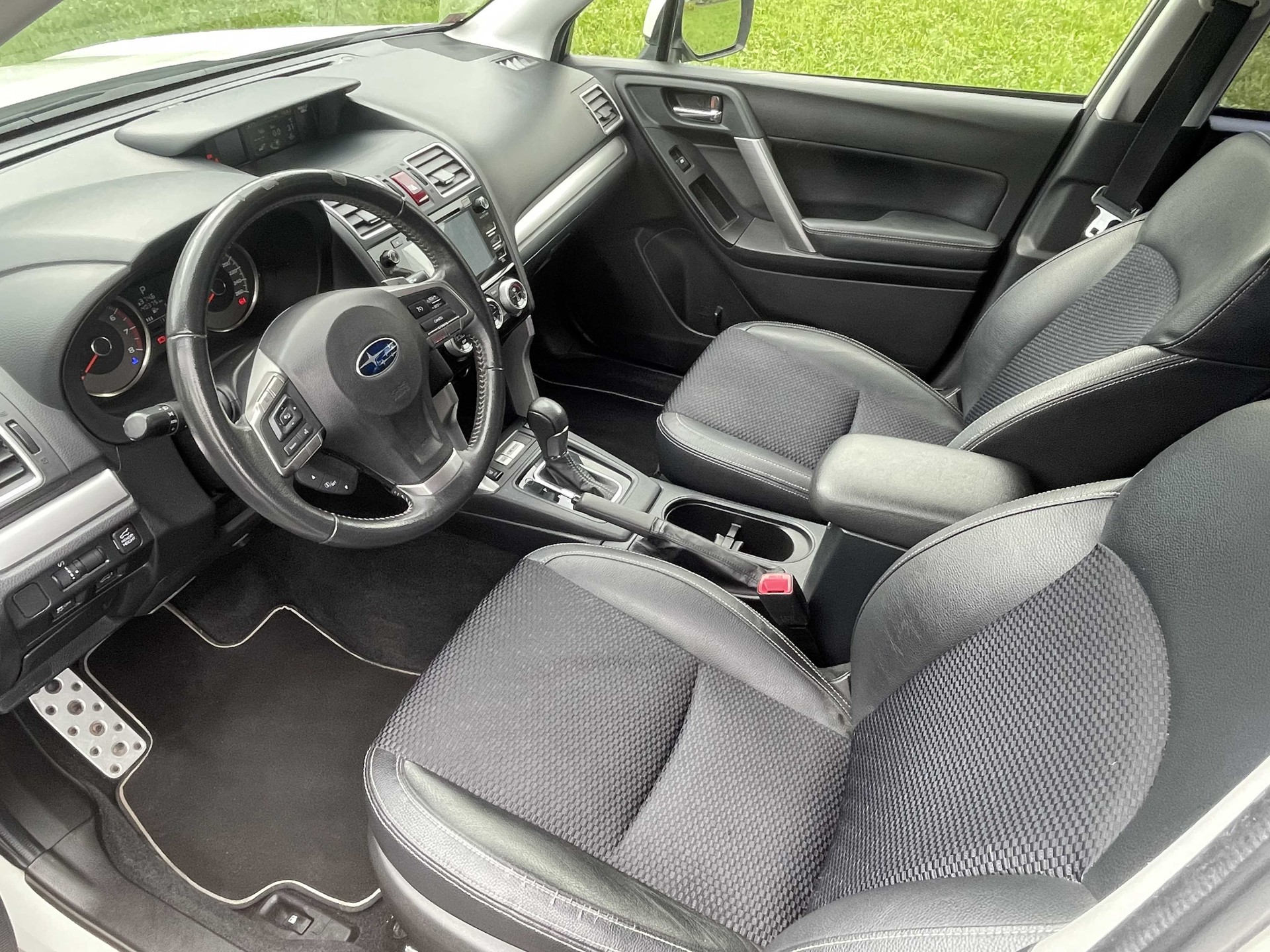 SUBARU Forester Station 2.0 XT Sport-image-11