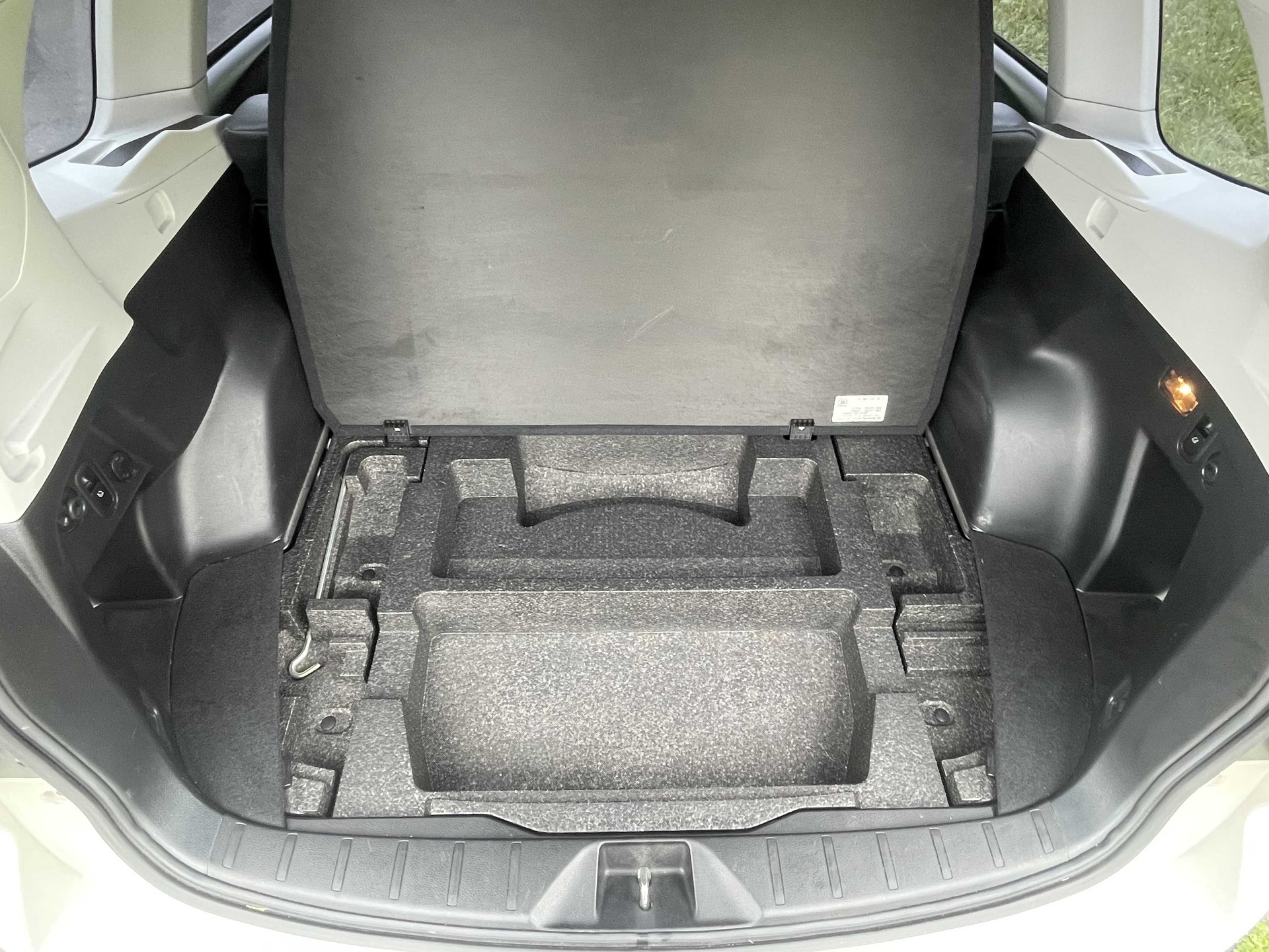 SUBARU Forester Station 2.0 XT Sport-image-15