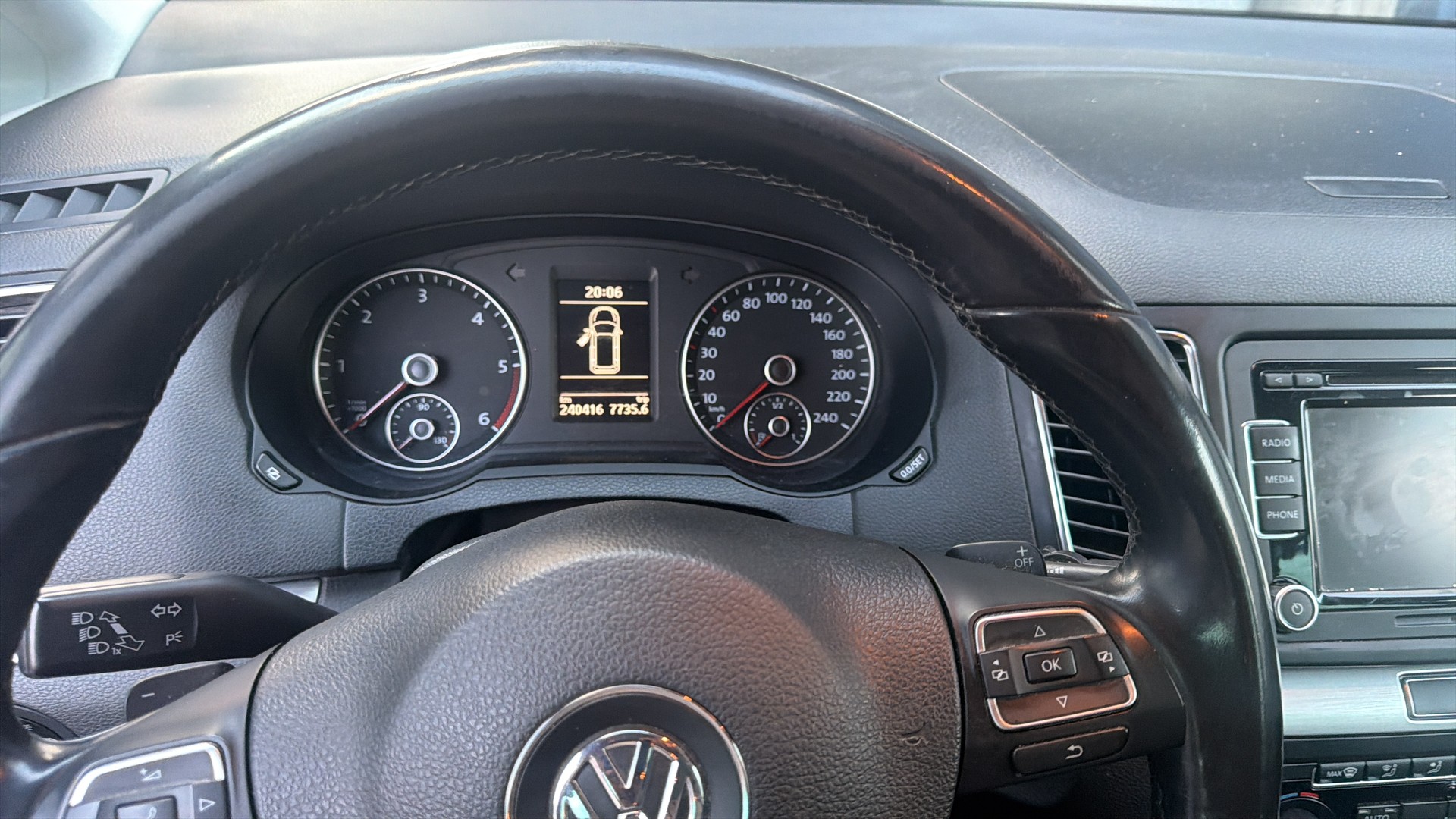 VW Sharan 2.0 TDI BlueMotion Technology Highline DSG-image-1