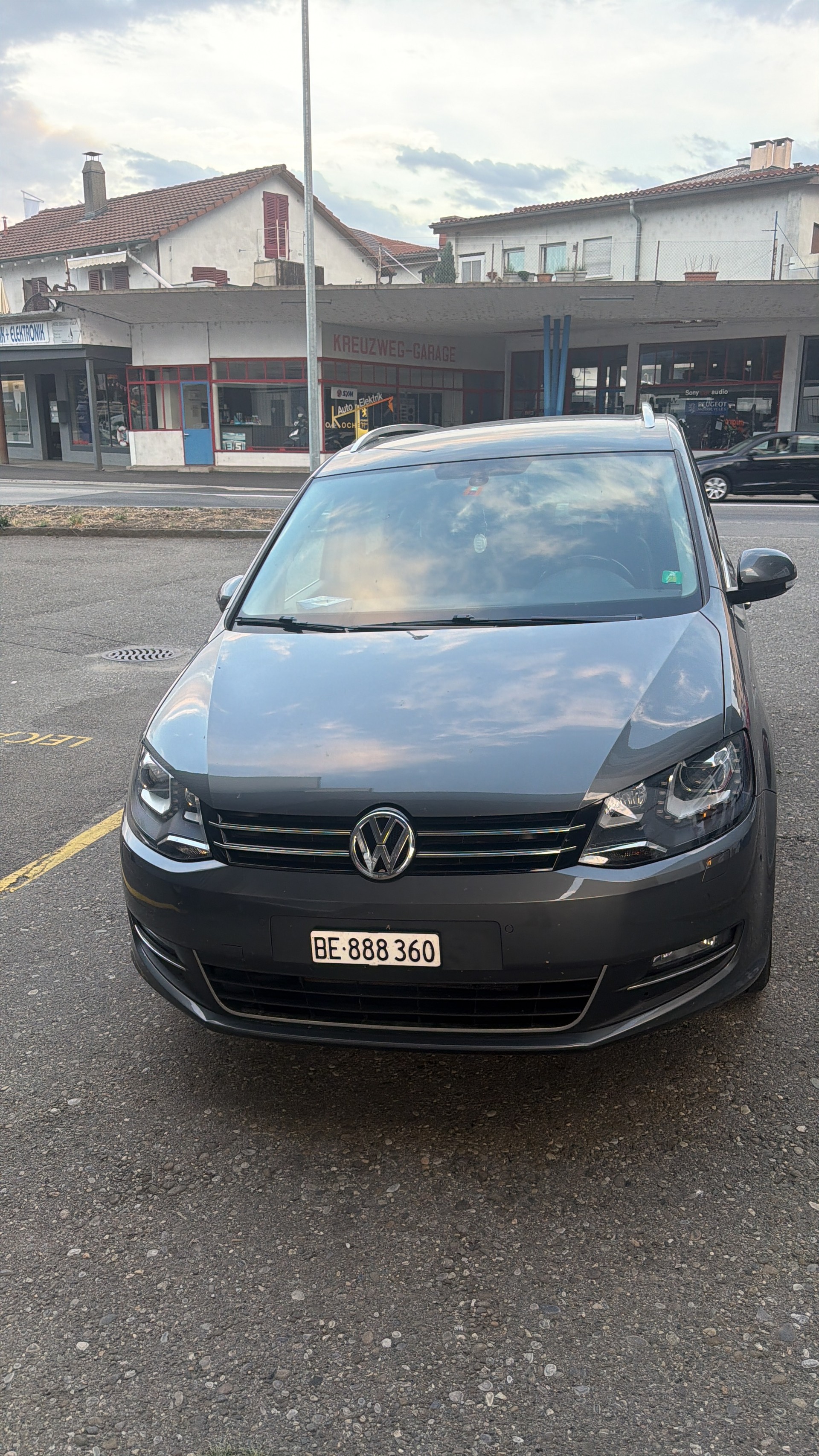 VW Sharan 2.0 TDI BlueMotion Technology Highline DSG-image-0