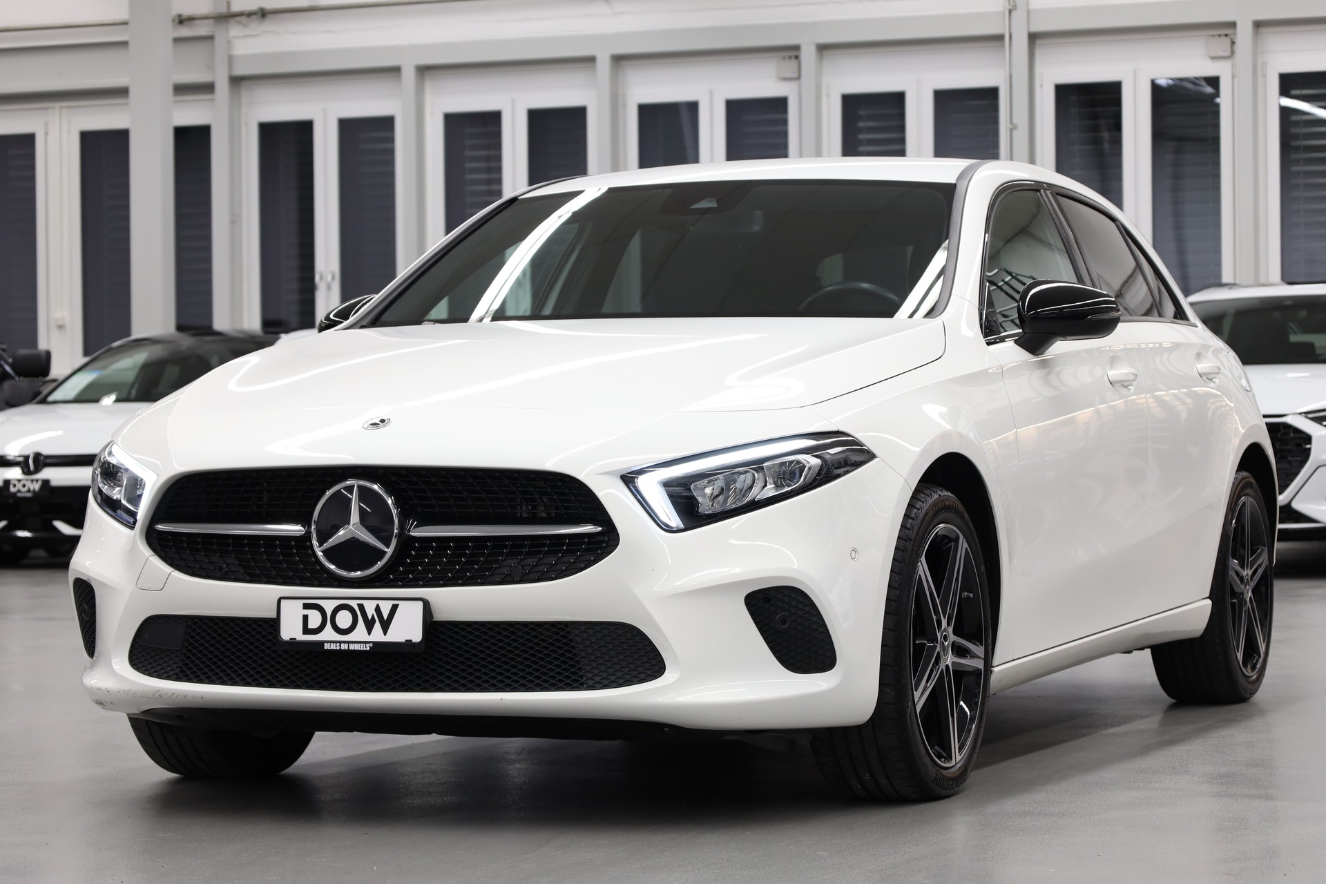 MERCEDES-BENZ A 250 e Progressive-showroom-element-2