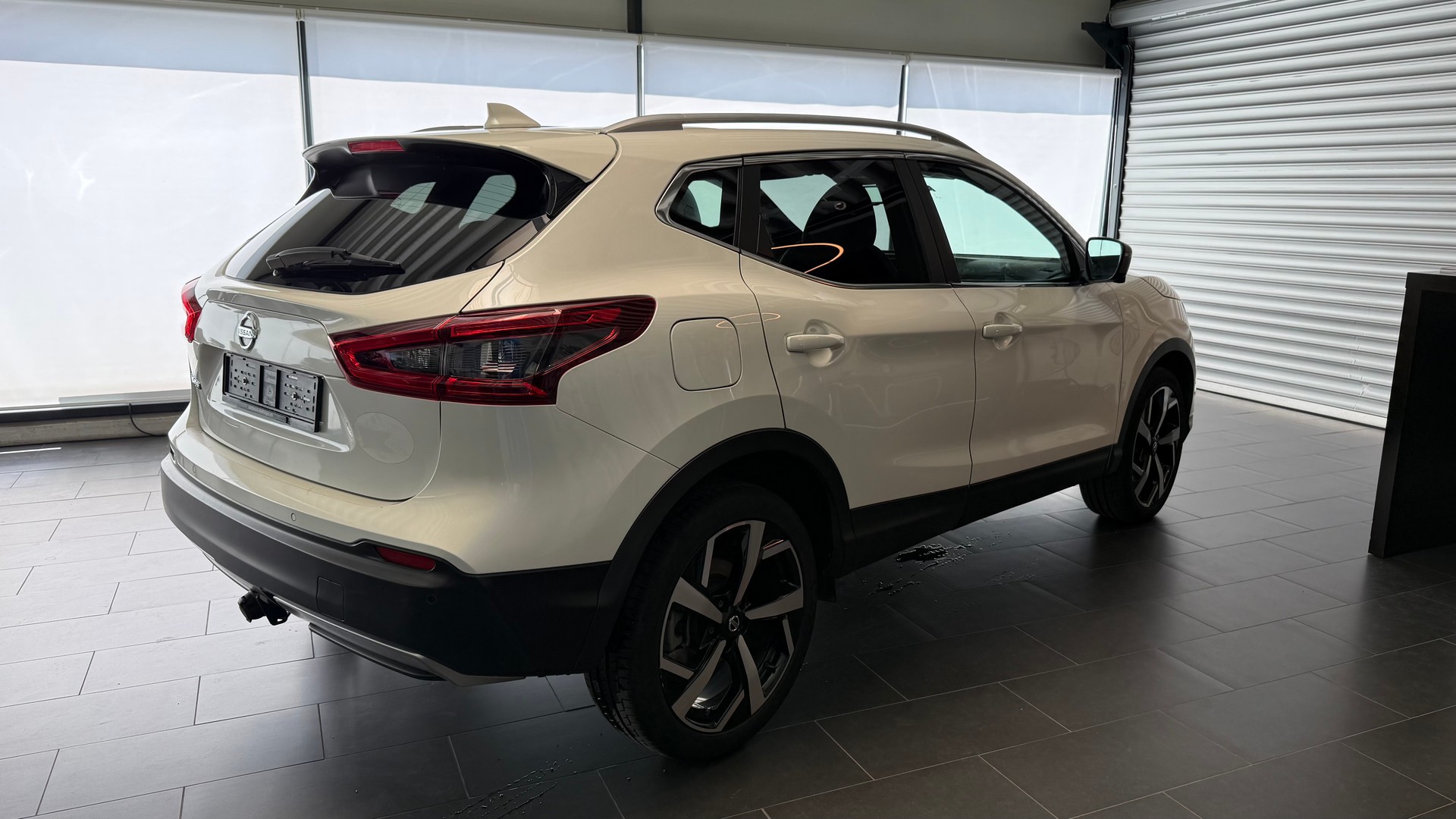 NISSAN Qashqai 1.3 DIG-T 160 Tekna+-image-22