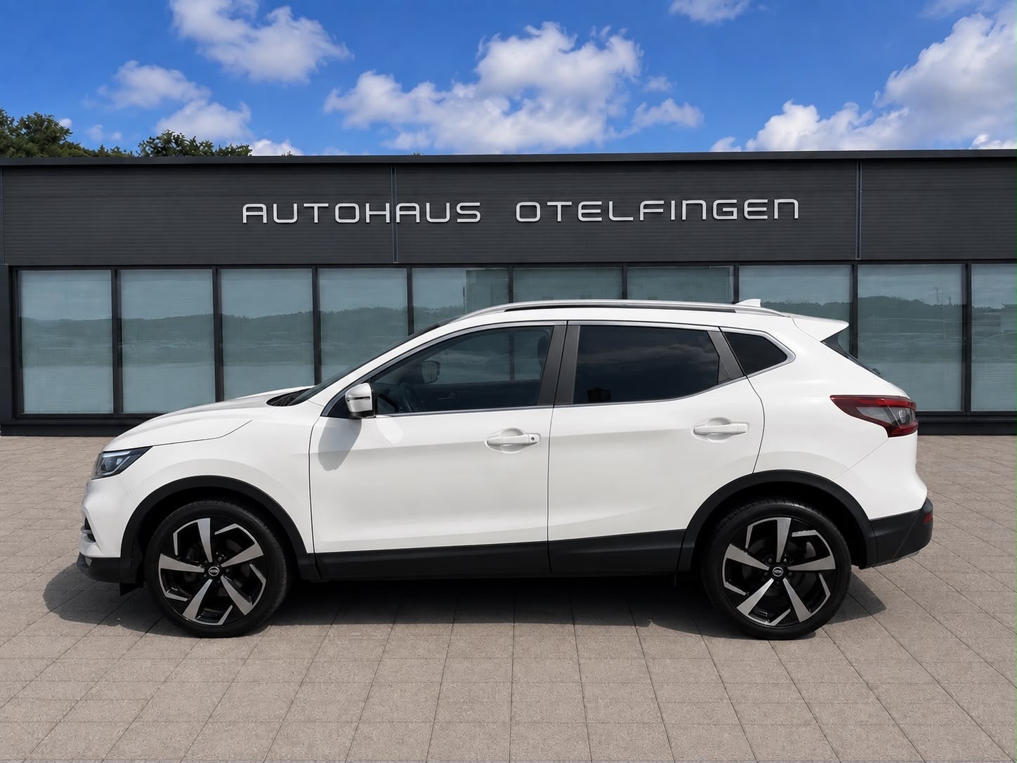 NISSAN Qashqai 1.3 DIG-T 160 Tekna+-image-0