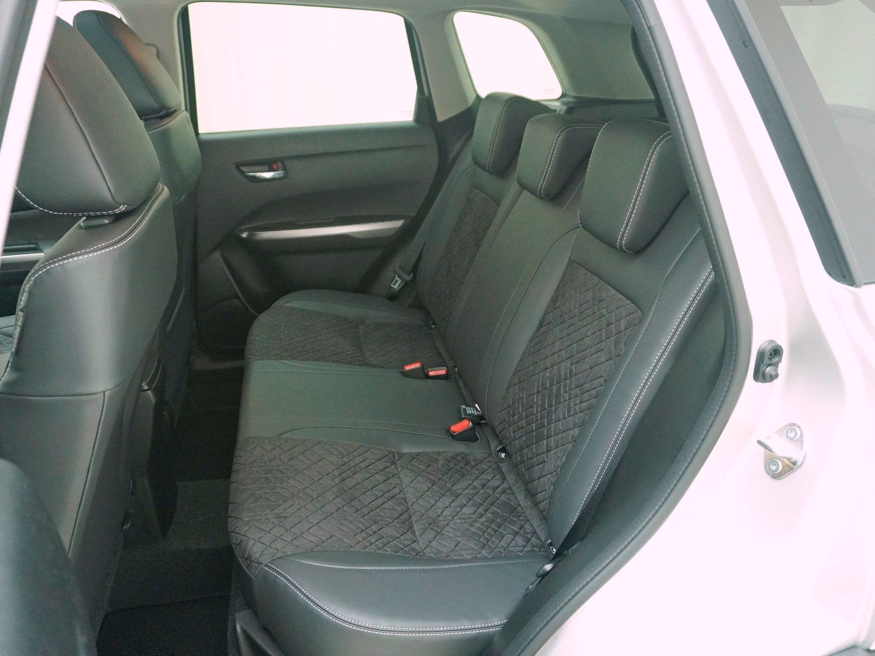 SUZUKI Vitara 1.4 T Compact Top Hybrid 4x4-image-18