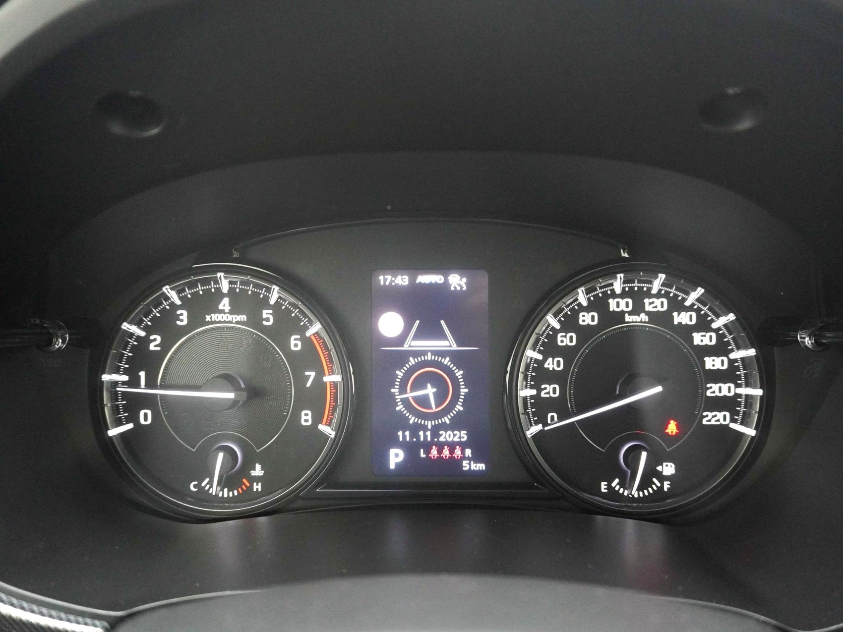 SUZUKI Vitara 1.4 T Compact Top Hybrid 4x4-image-10