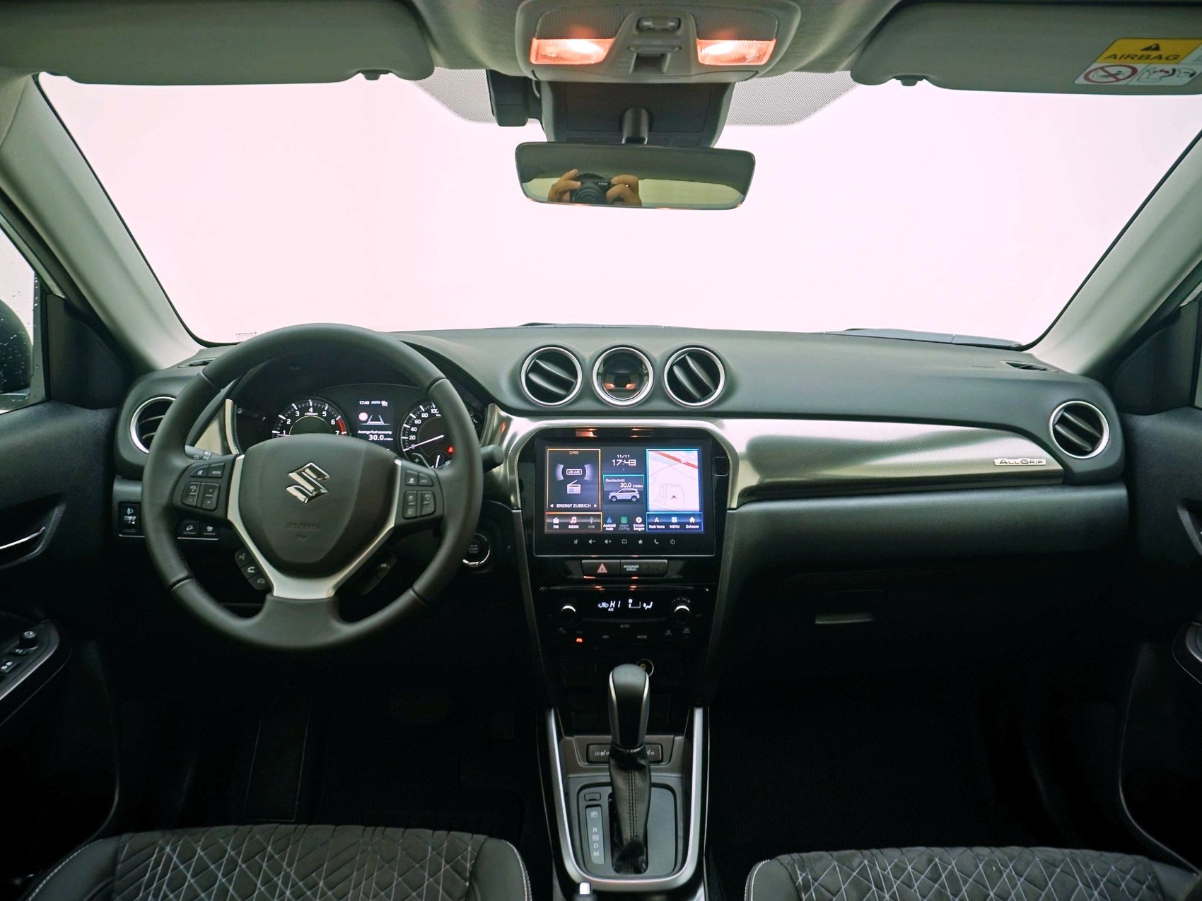 SUZUKI Vitara 1.4 T Compact Top Hybrid 4x4-image-8