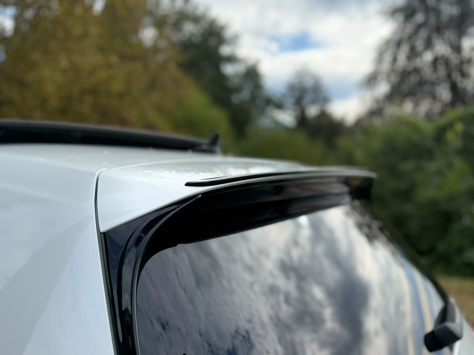 VW VW Golf R 2.0 TSI DSG 4Motion – R Performance – Akrapovič – 2 jeux de roues-image-6
