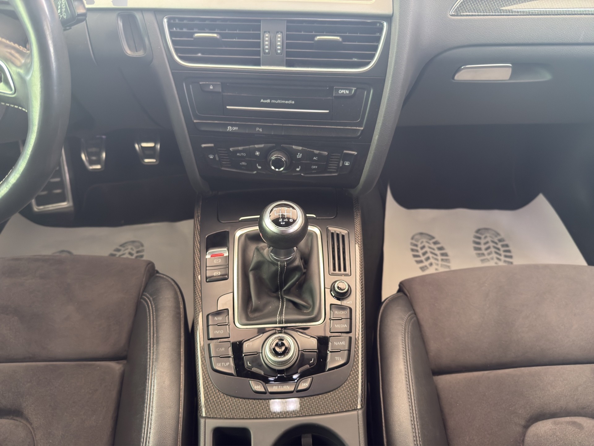AUDI S4 Avant 3.0 TFSI quattro-image-10