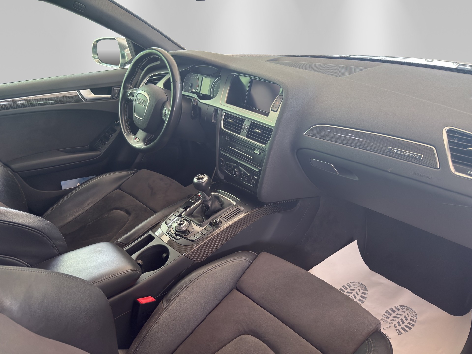 AUDI S4 Avant 3.0 TFSI quattro-image-11