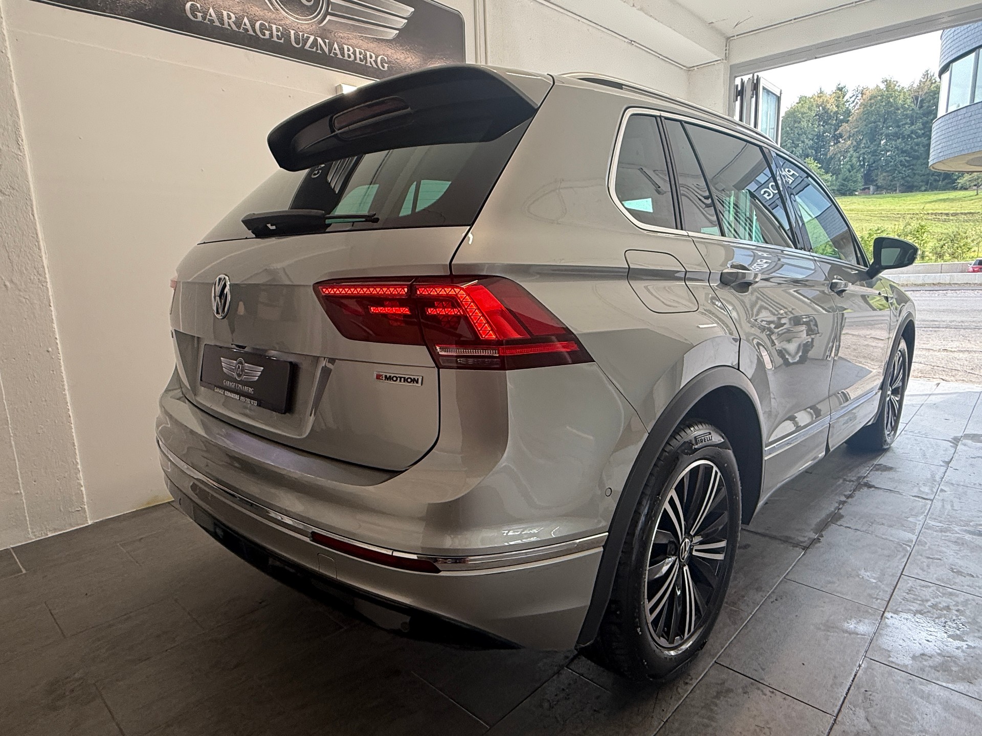 VW Tiguan 2.0 TDI SCR Highline 4Motion DSG Ab 330.- pro Monat AHK 2500KG-image-4