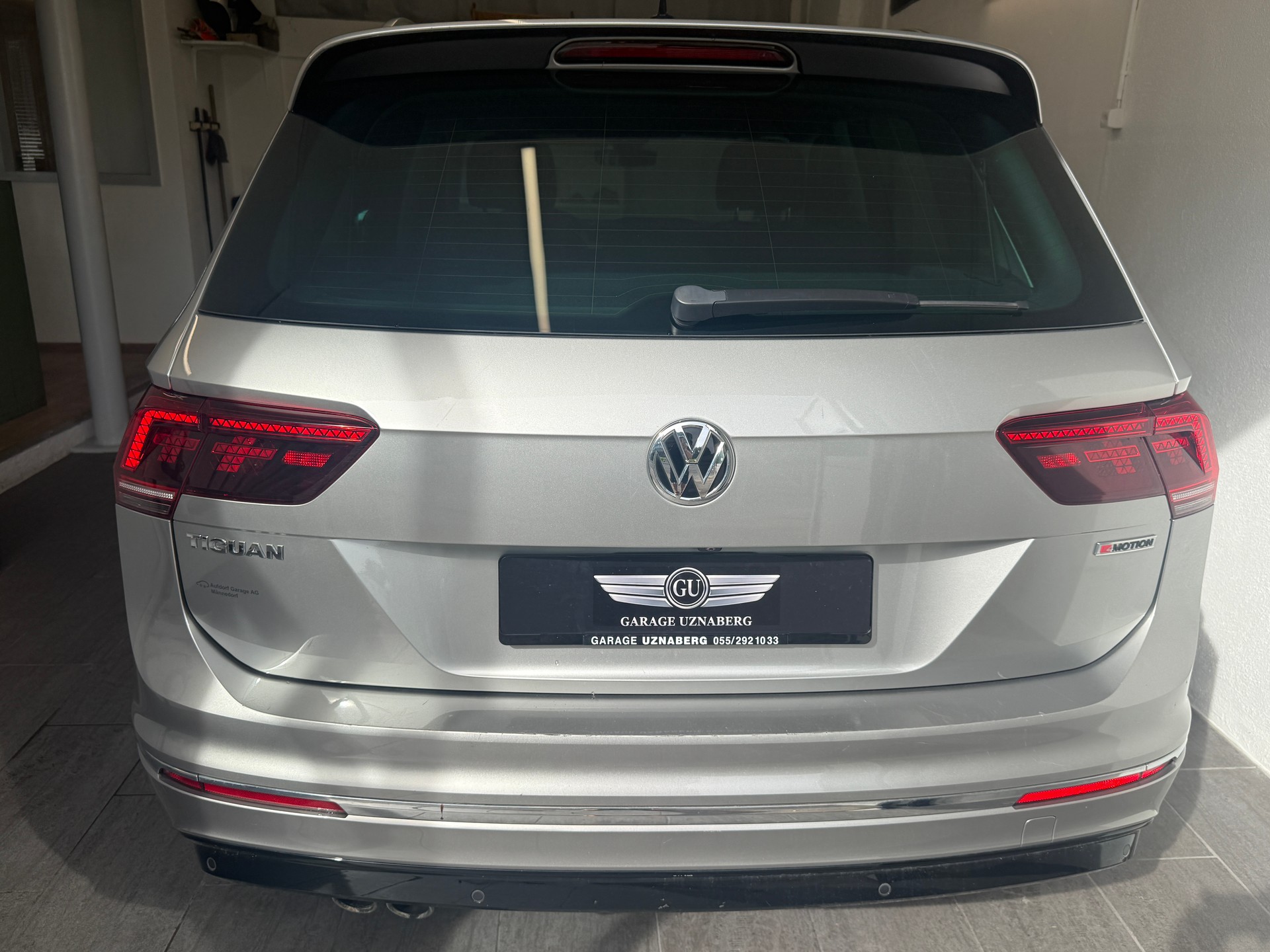 VW Tiguan 2.0 TDI SCR Highline 4Motion DSG Ab 330.- pro Monat AHK 2500KG-image-3
