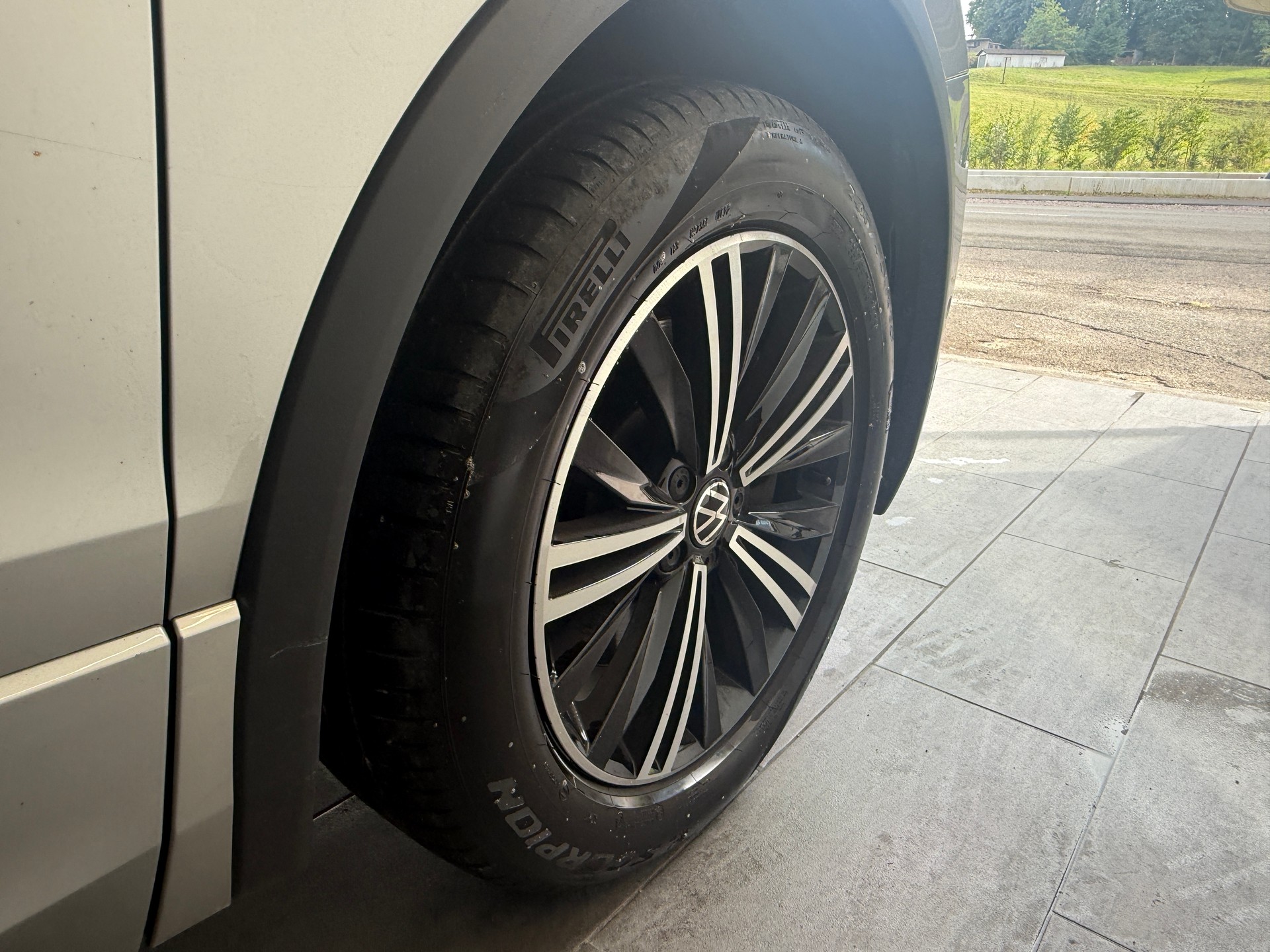 VW Tiguan 2.0 TDI SCR Highline 4Motion DSG Ab 330.- pro Monat AHK 2500KG-image-20