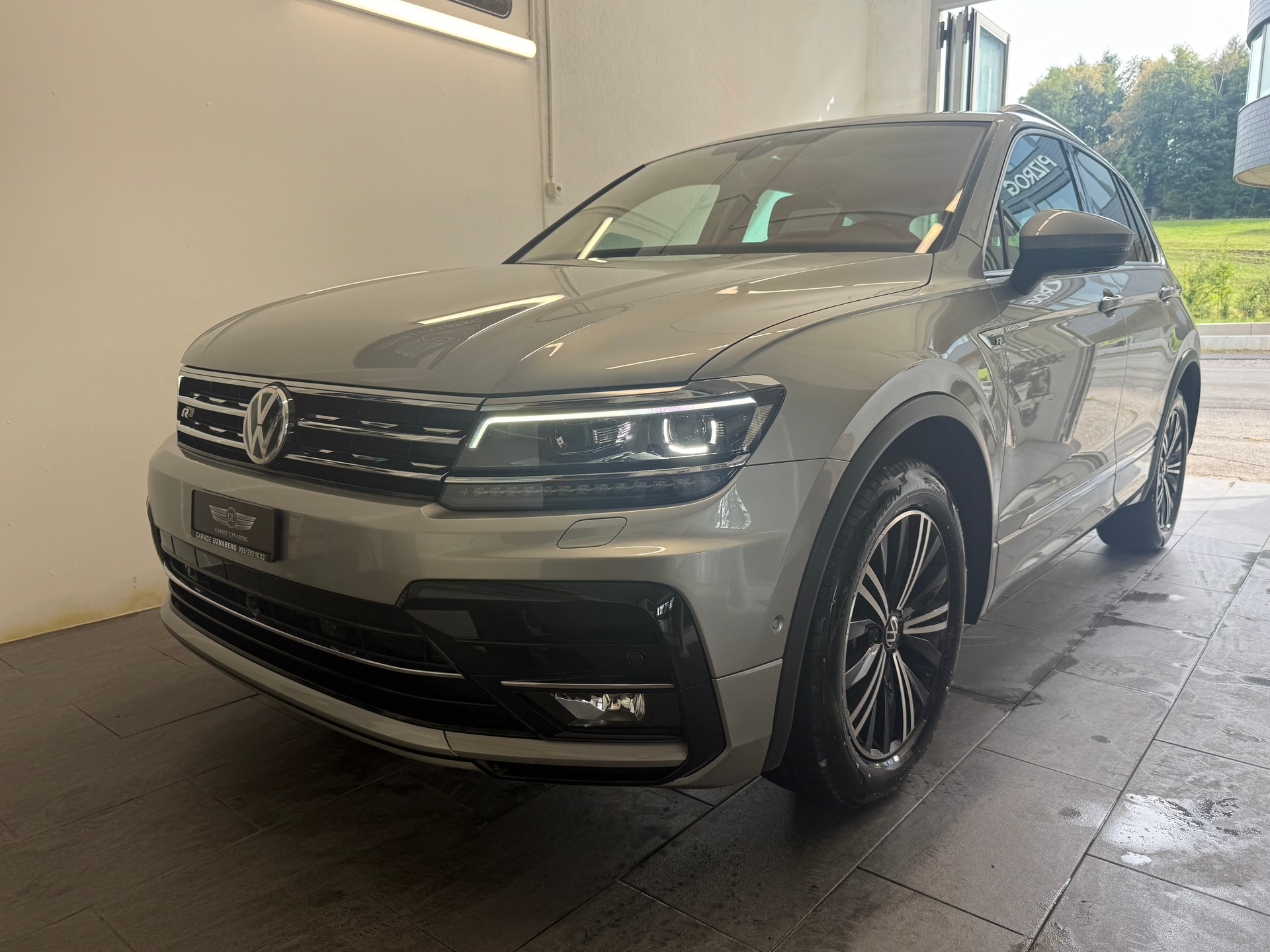 VW Tiguan 2.0 TDI SCR Highline 4Motion DSG Ab 330.- pro Monat AHK 2500KG-image-0