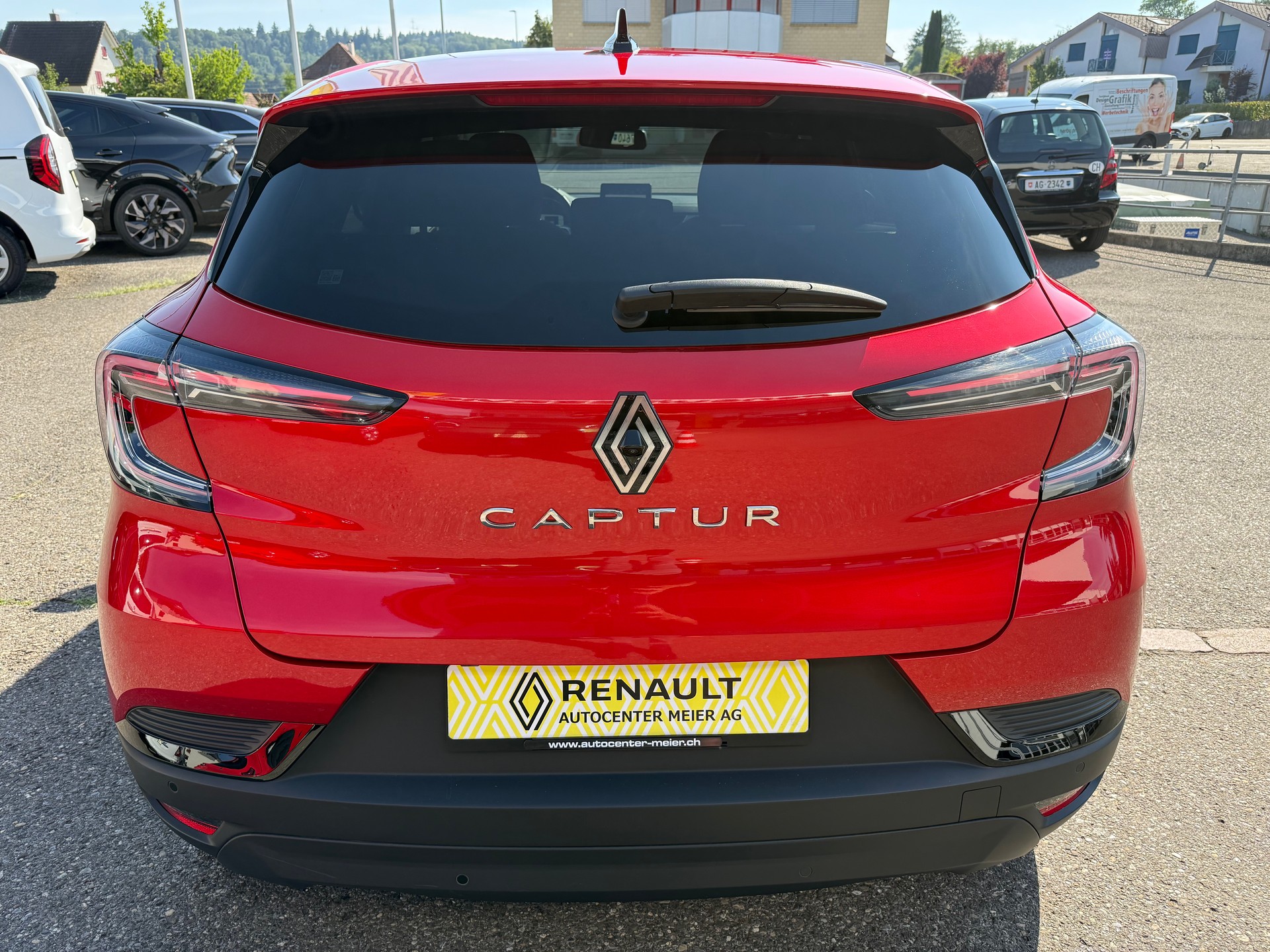 RENAULT Captur 1.3 TCe Techno-image-4
