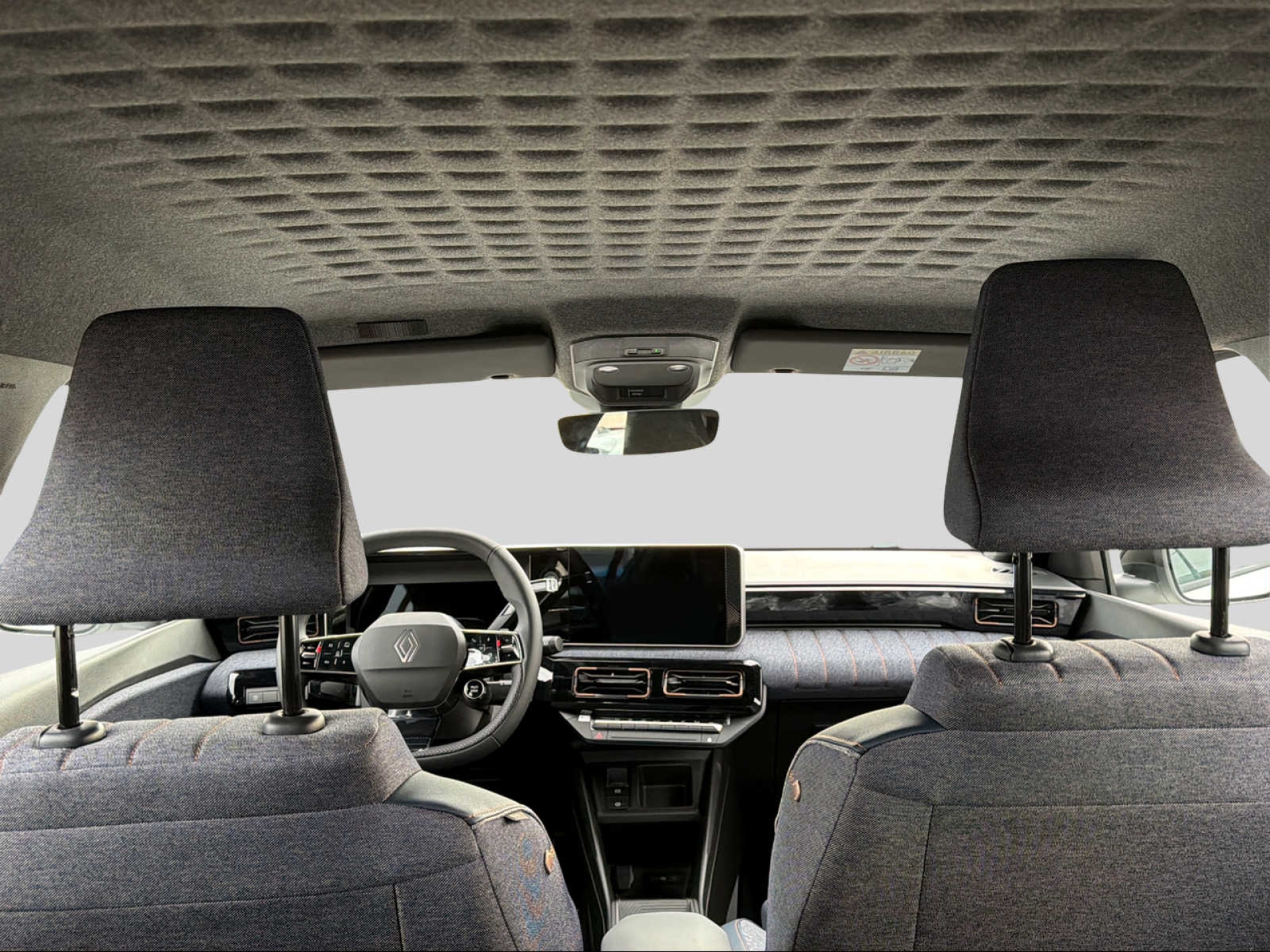 RENAULT R4 E-Tech-image-4