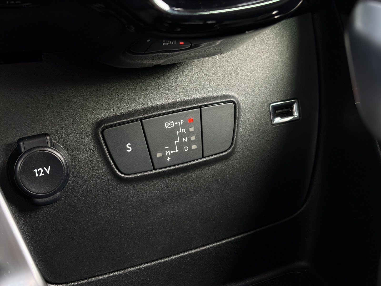 CITROEN C3 Aircross 1.2 PureTech 130 Swiss Edition-image-18