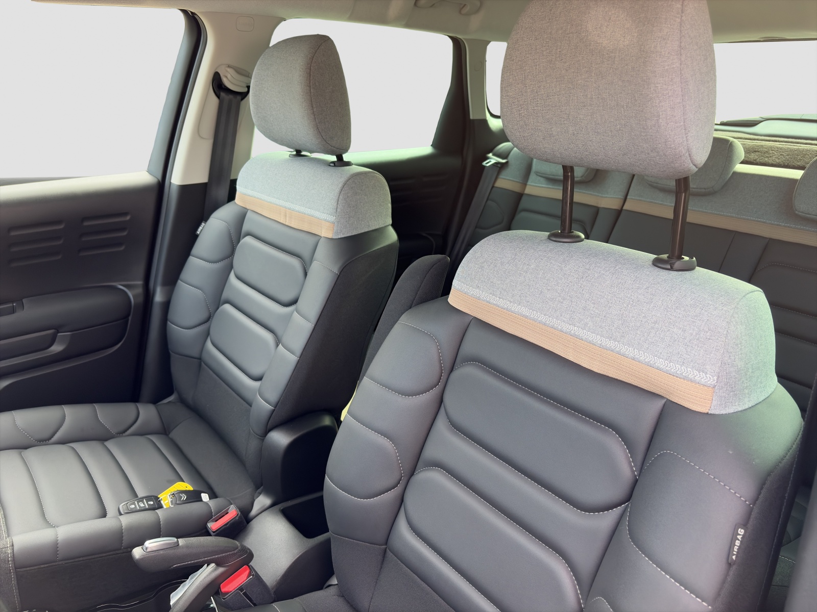 CITROEN C3 Aircross 1.2 PureTech 130 Swiss Edition-image-9