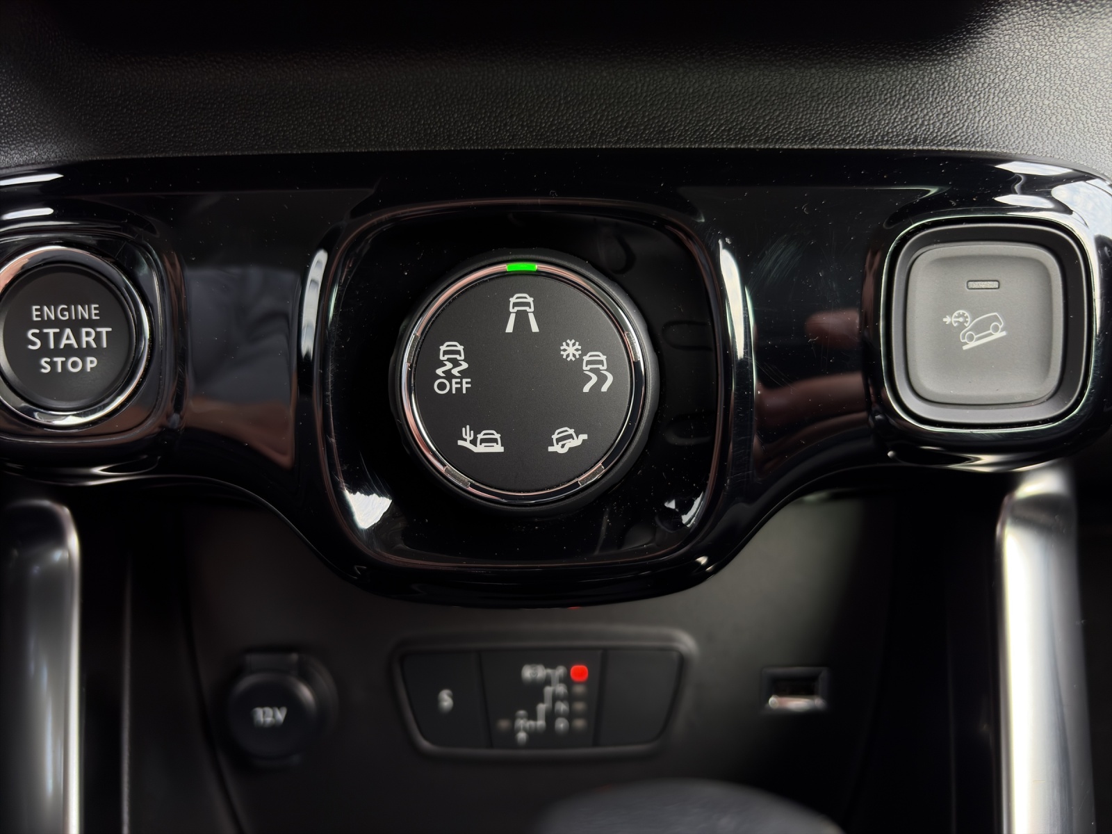 CITROEN C3 Aircross 1.2 PureTech 130 Swiss Edition-image-16