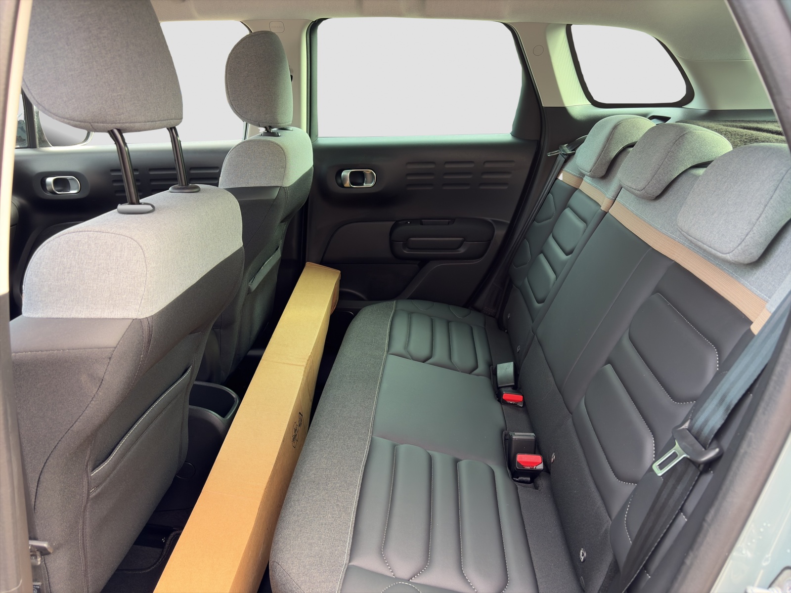 CITROEN C3 Aircross 1.2 PureTech 130 Swiss Edition-image-10
