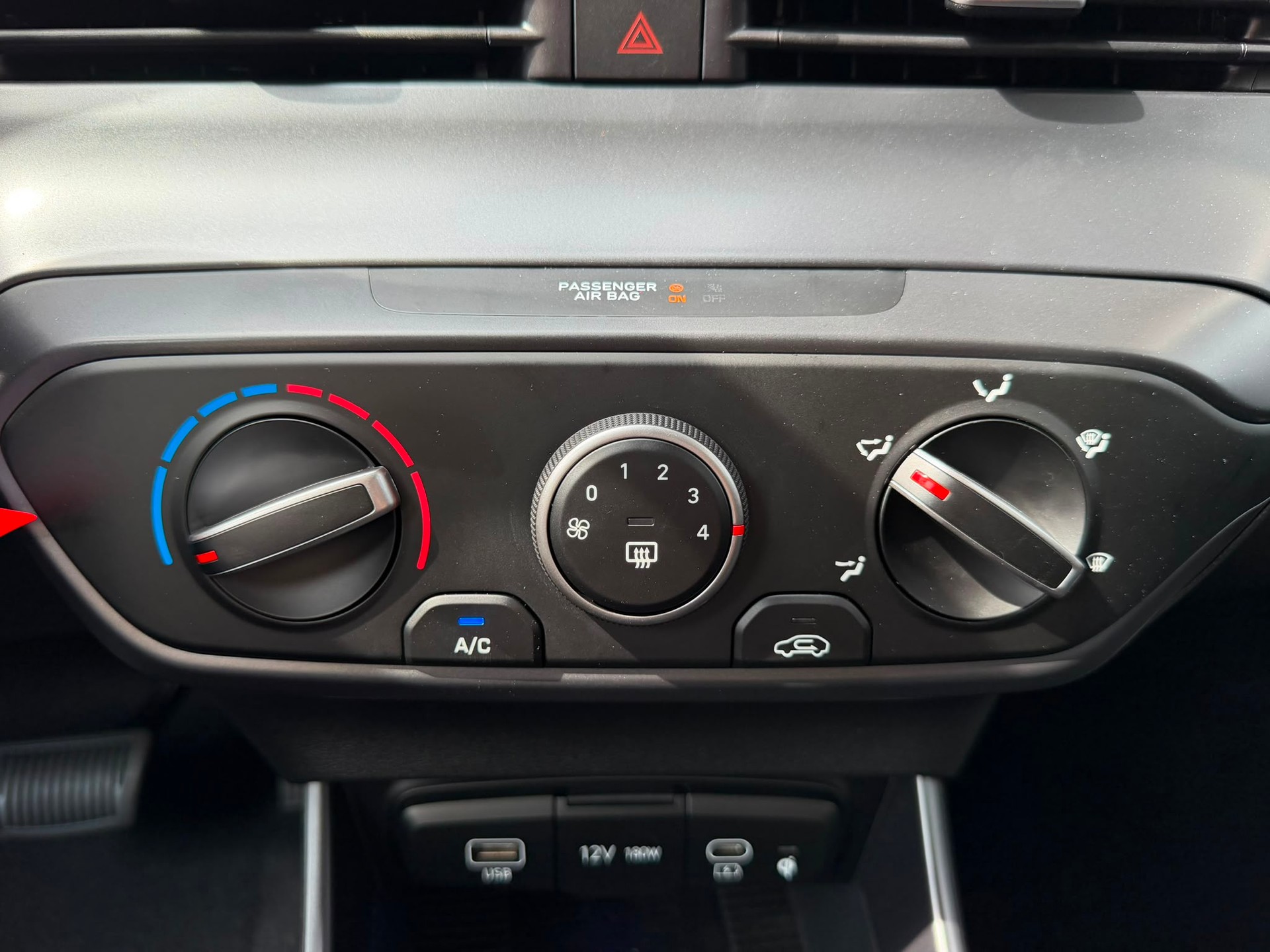 HYUNDAI i20 1.0 T-GDi Amplia GO! DCT-image-13