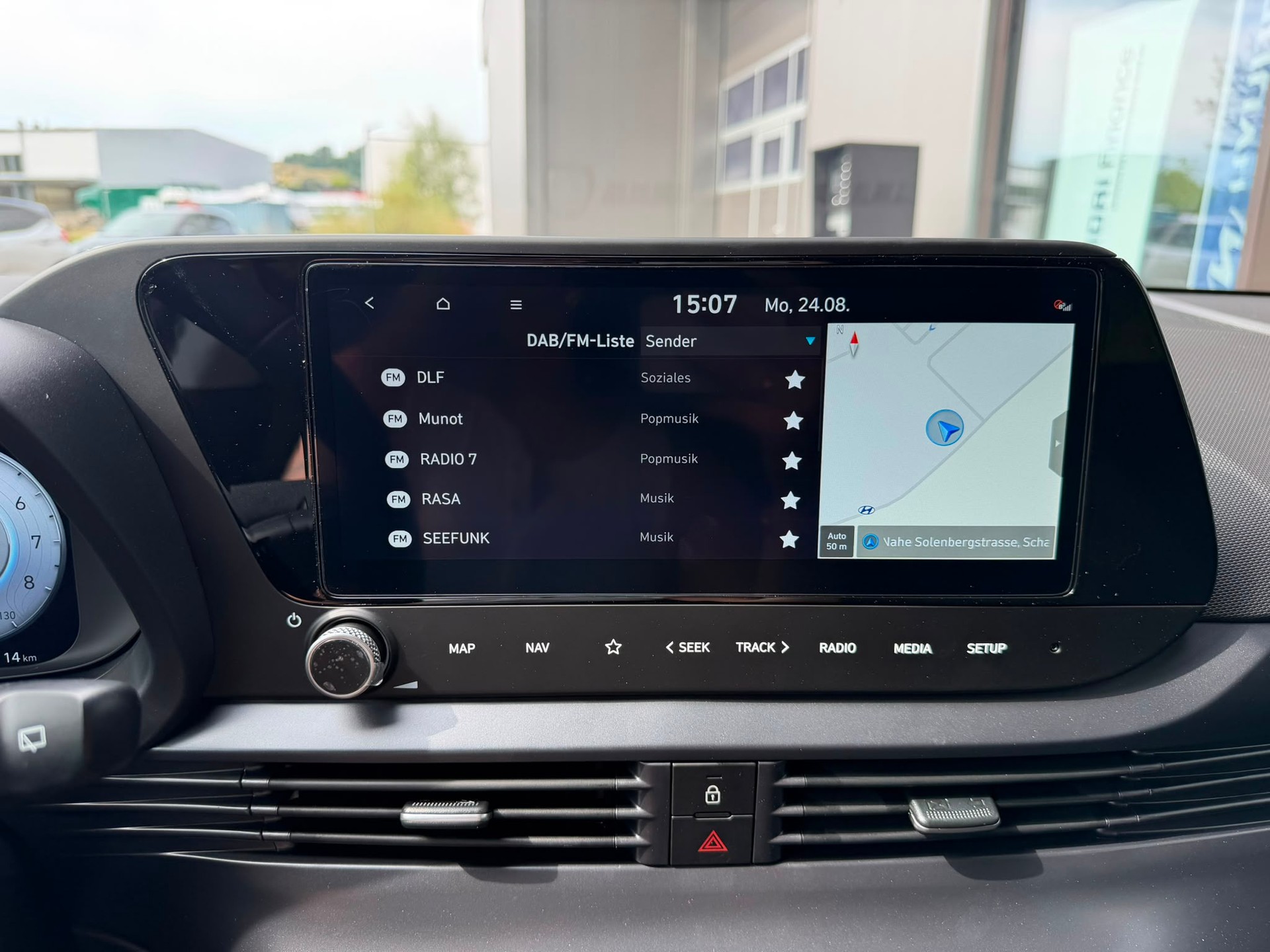 HYUNDAI i20 1.0 T-GDi Amplia GO! DCT-image-19