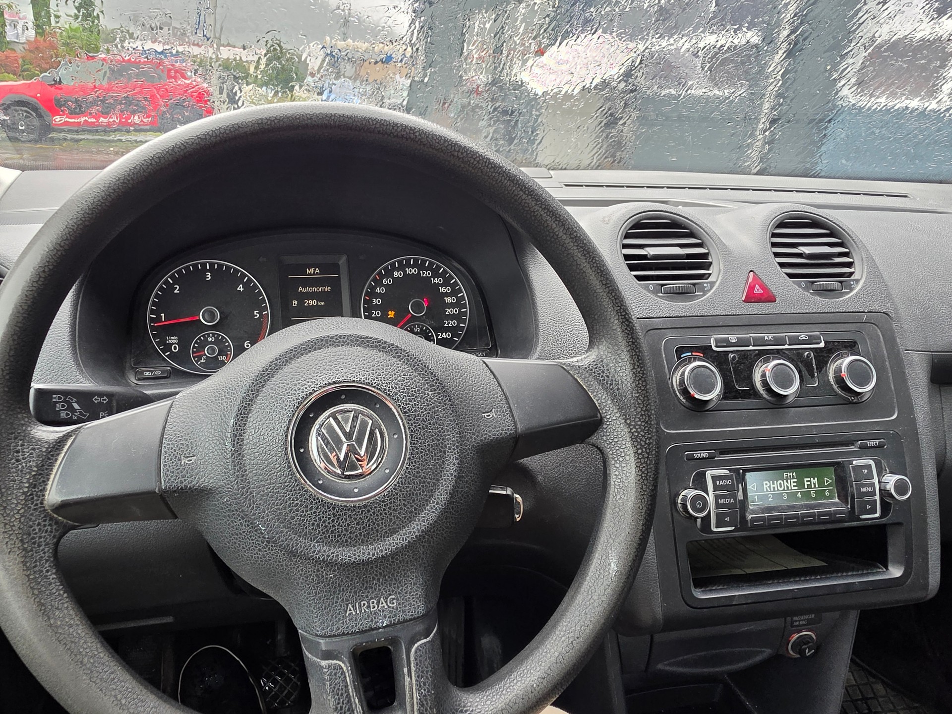 VW Caddy 2.0 TDI 4Motion-image-9