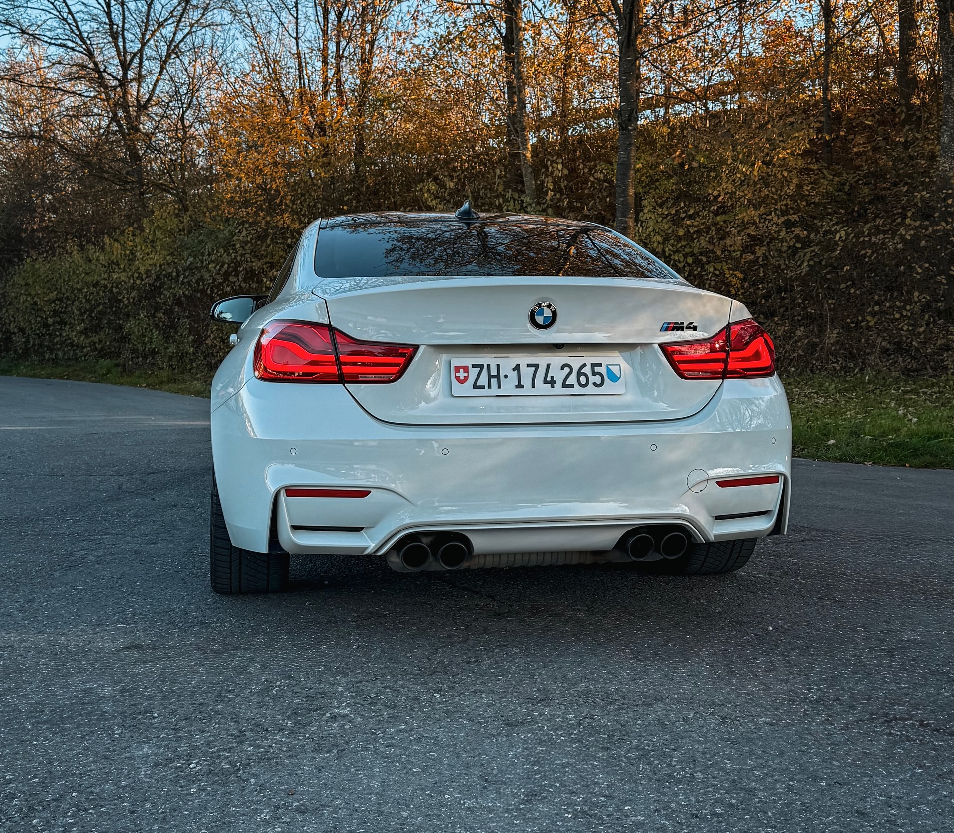 BMW M4 Competition, 8-Fach Bereift, Ohne OPF, Facelift-image-3
