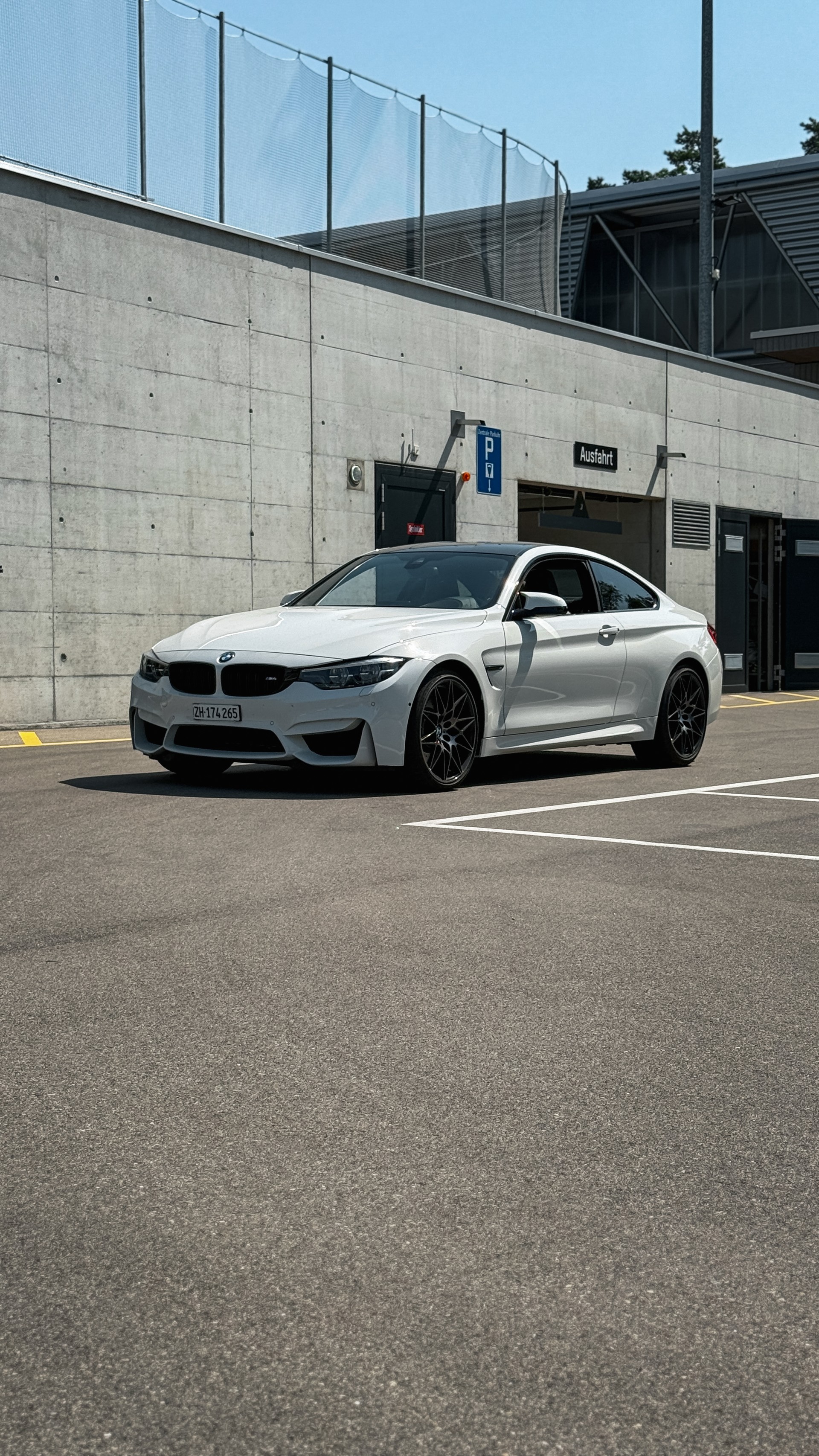 BMW M4 Competition, 8-Fach Bereift, Ohne OPF, Facelift-image-2