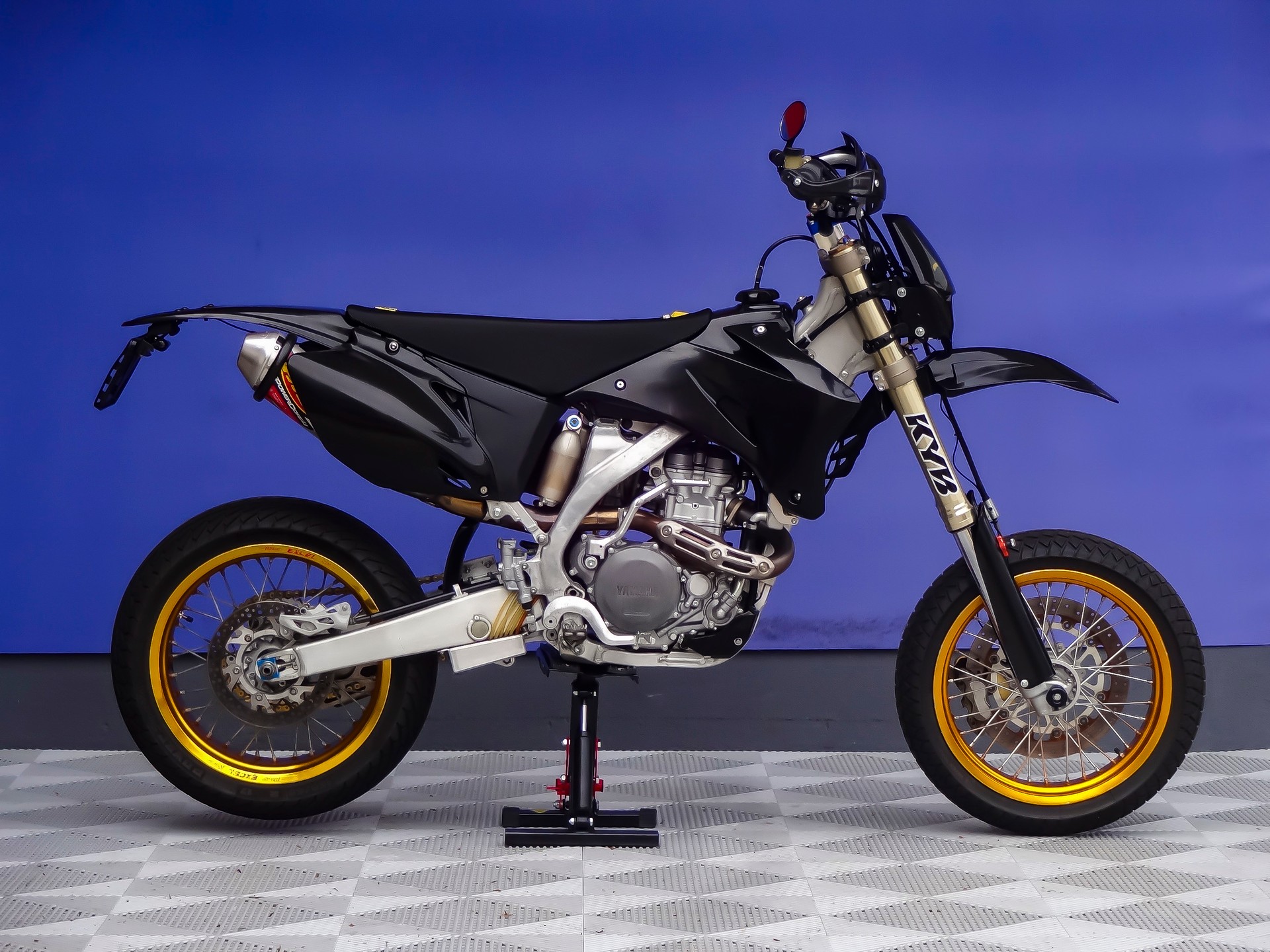 YAMAHA YZ450 Supermoto