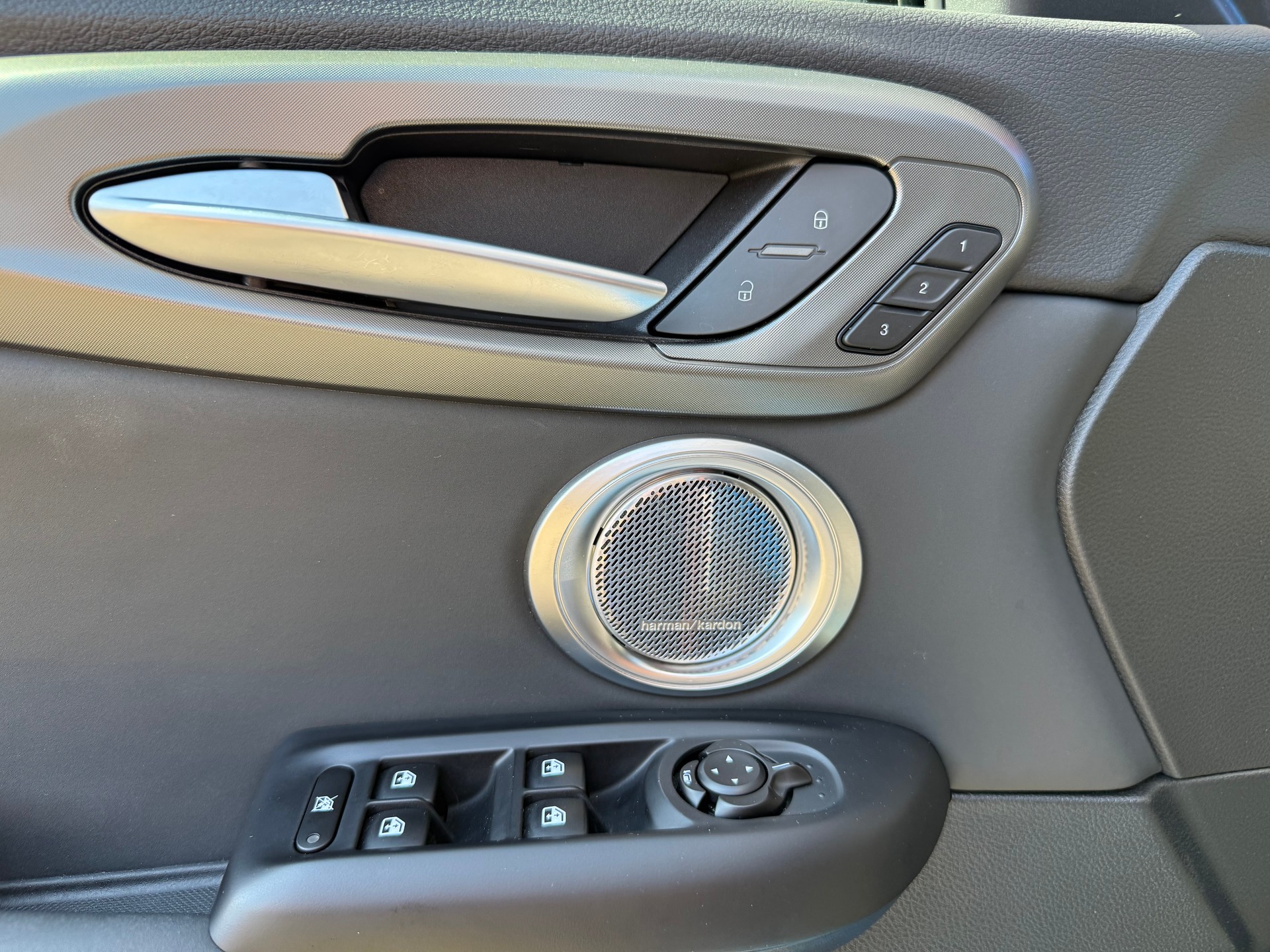 ALFA ROMEO Tonale 1.5 48V Hybrid Speciale-image-8