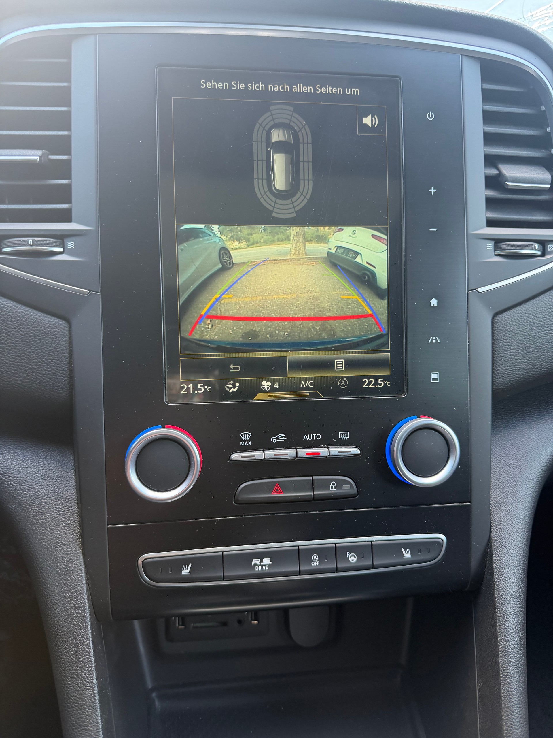 RENAULT Mégane Grandtour 1.6 16V Turbo GT EDC-image-15