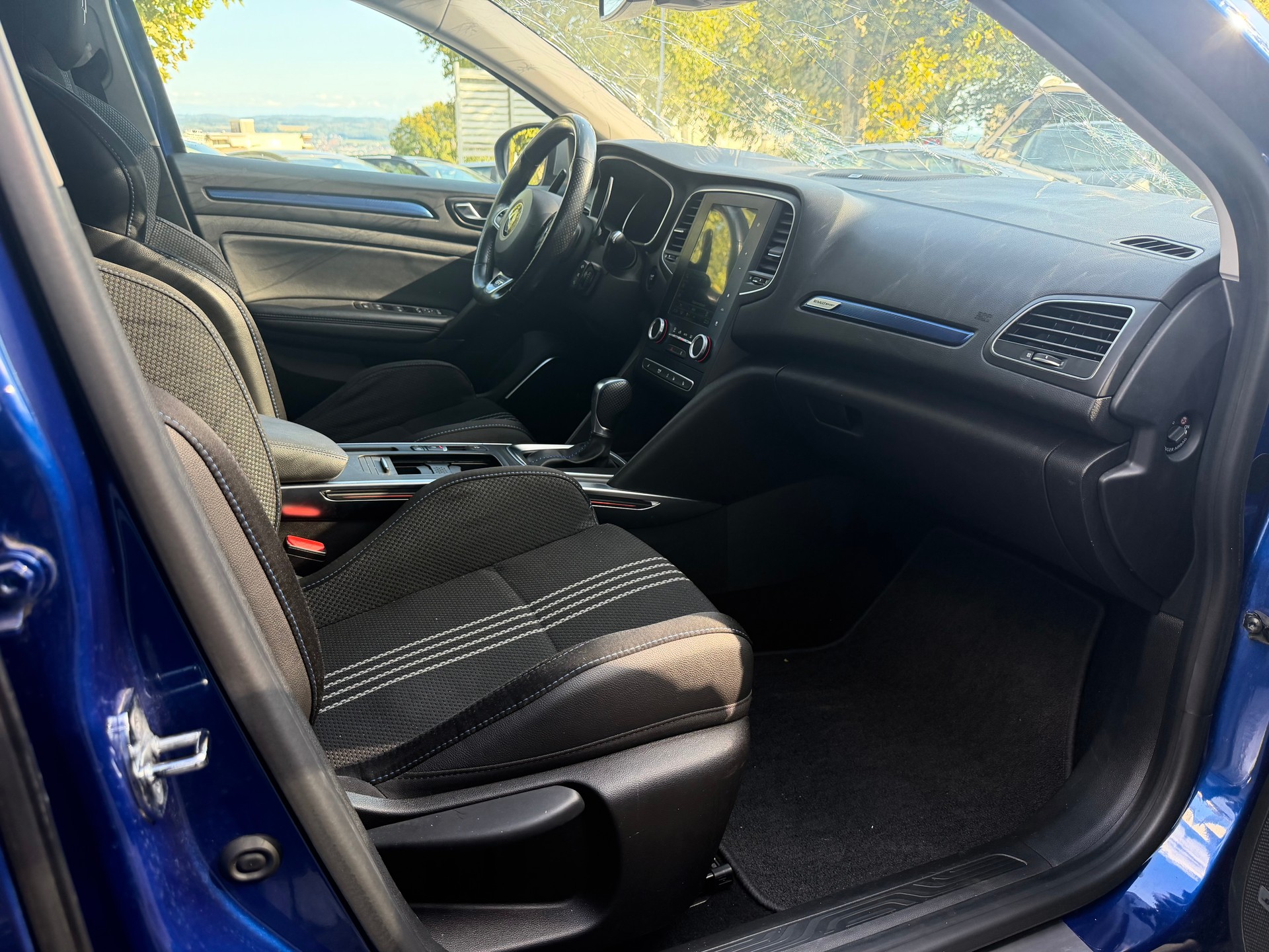 RENAULT Mégane Grandtour 1.6 16V Turbo GT EDC-image-12
