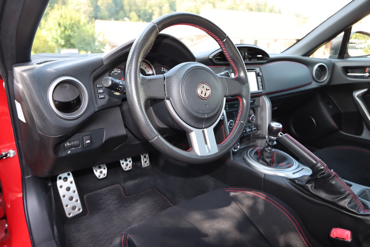 TOYOTA GT 86-image-5