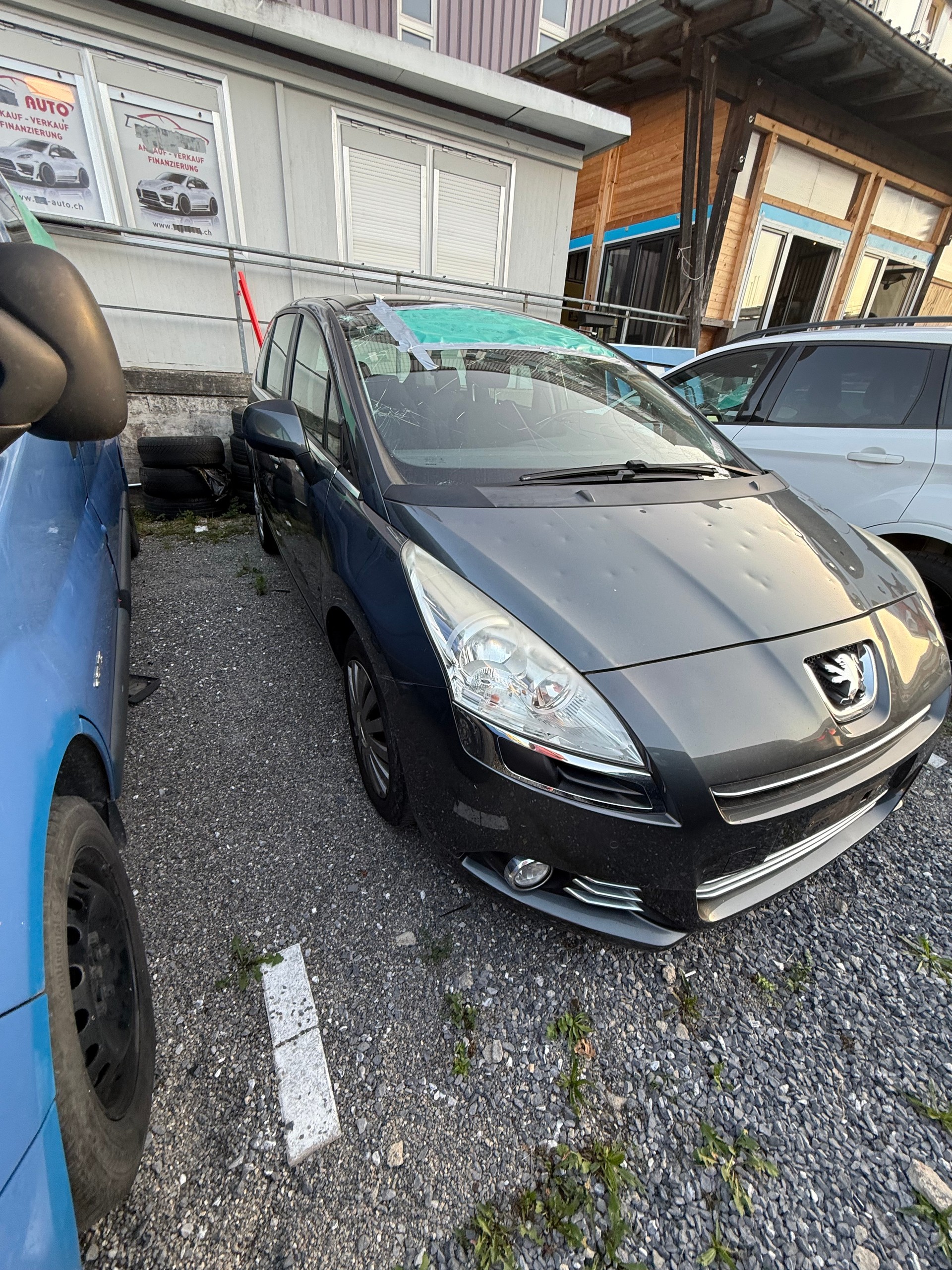 PEUGEOT 5008 2.0 HDI Business-image-3