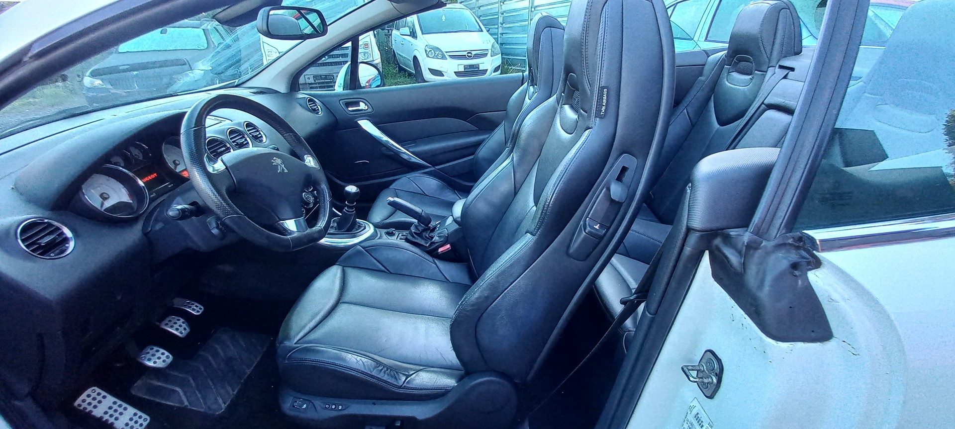 PEUGEOT 308 CC 1.6 16V Turbo R.Garros-image-7