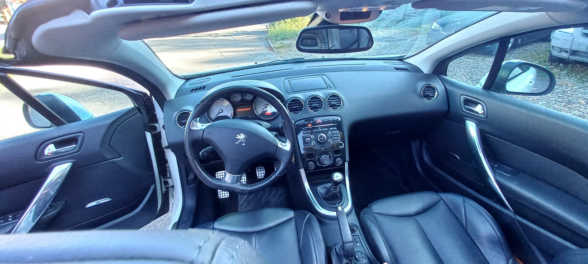 PEUGEOT 308 CC 1.6 16V Turbo R.Garros-image-9