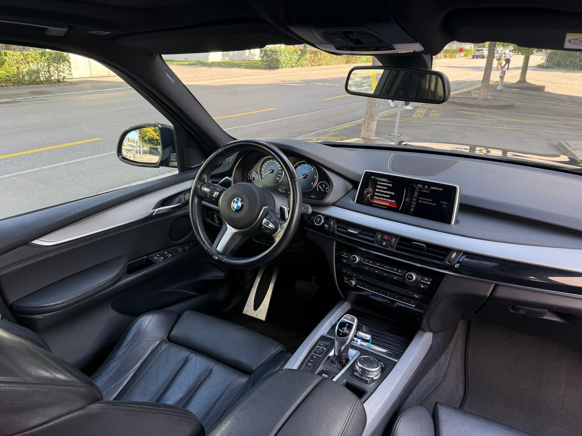 BMW X5 xDrive 30d Steptronic-image-13