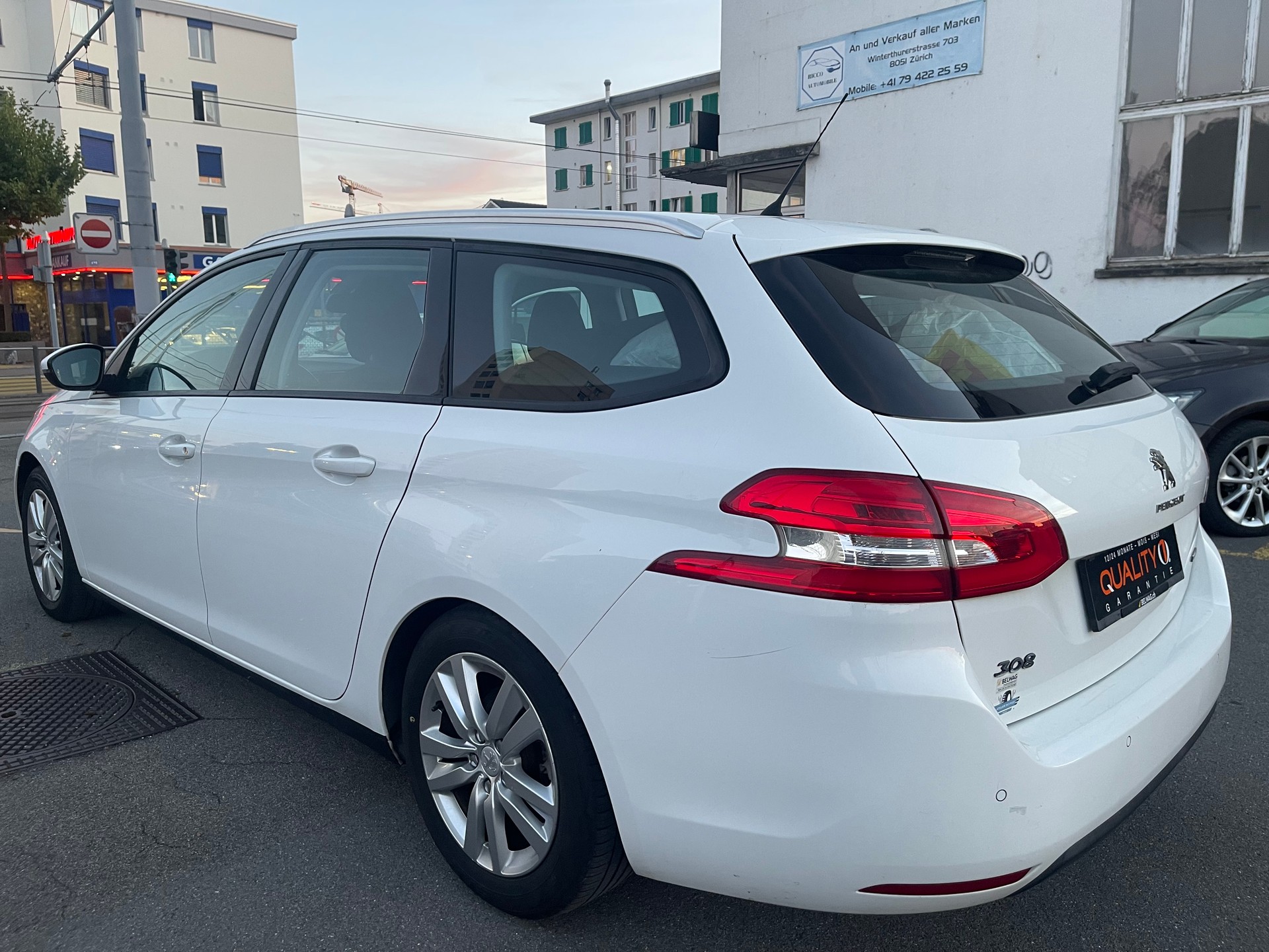 PEUGEOT 308 SW 1.6 BlueHDI Allure-image-3