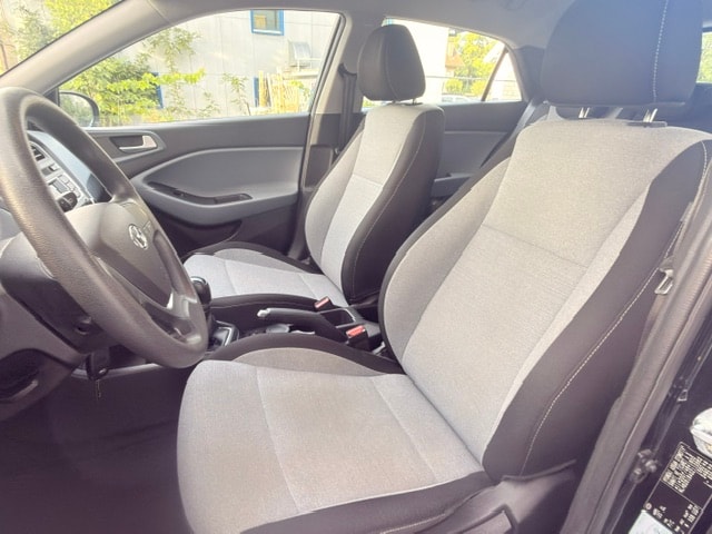 HYUNDAI i20 1.2 Plena-image-11
