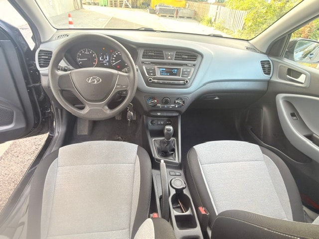 HYUNDAI i20 1.2 Plena-image-10