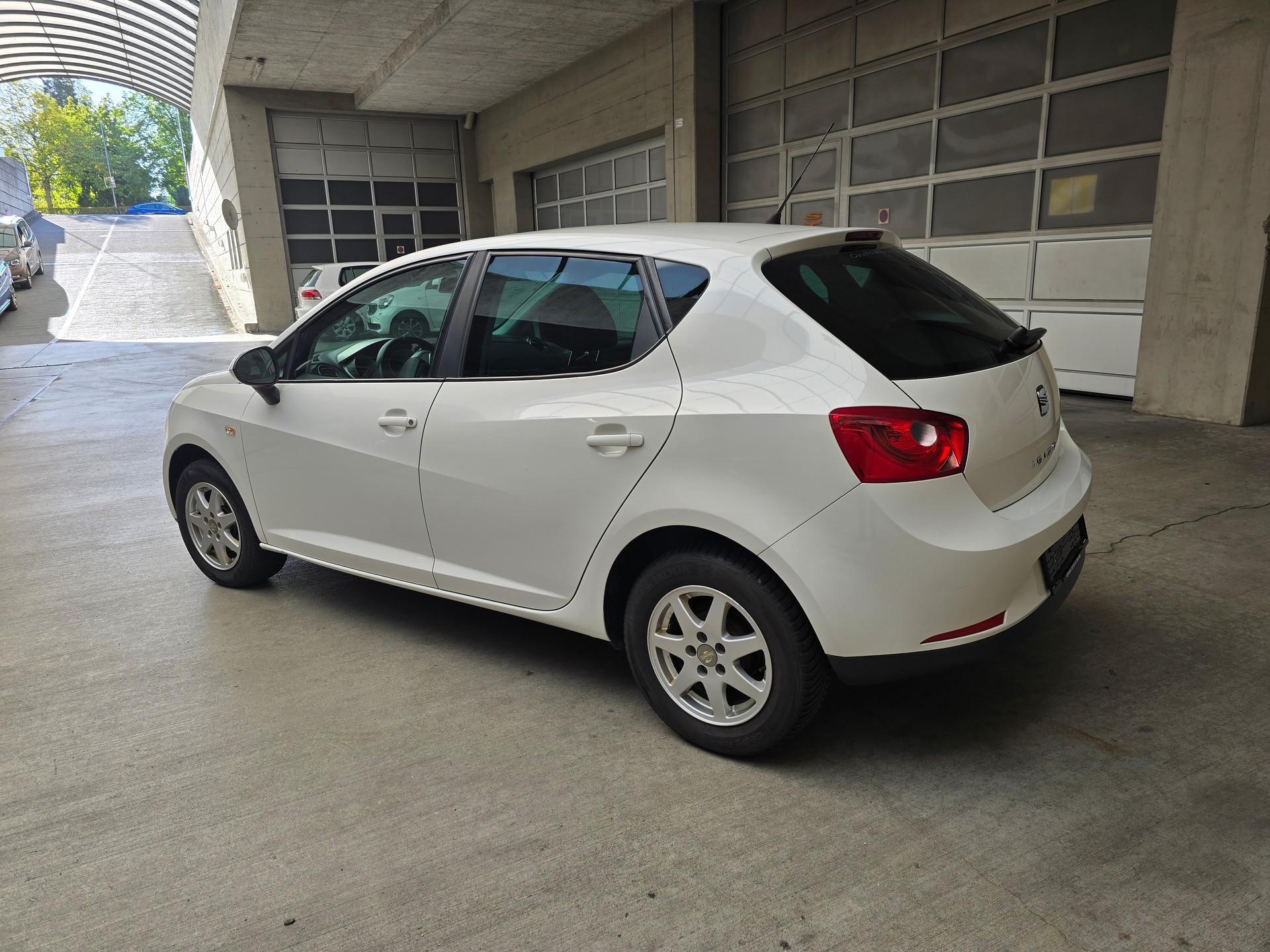 SEAT Ibiza 1.4 Sport-image-3