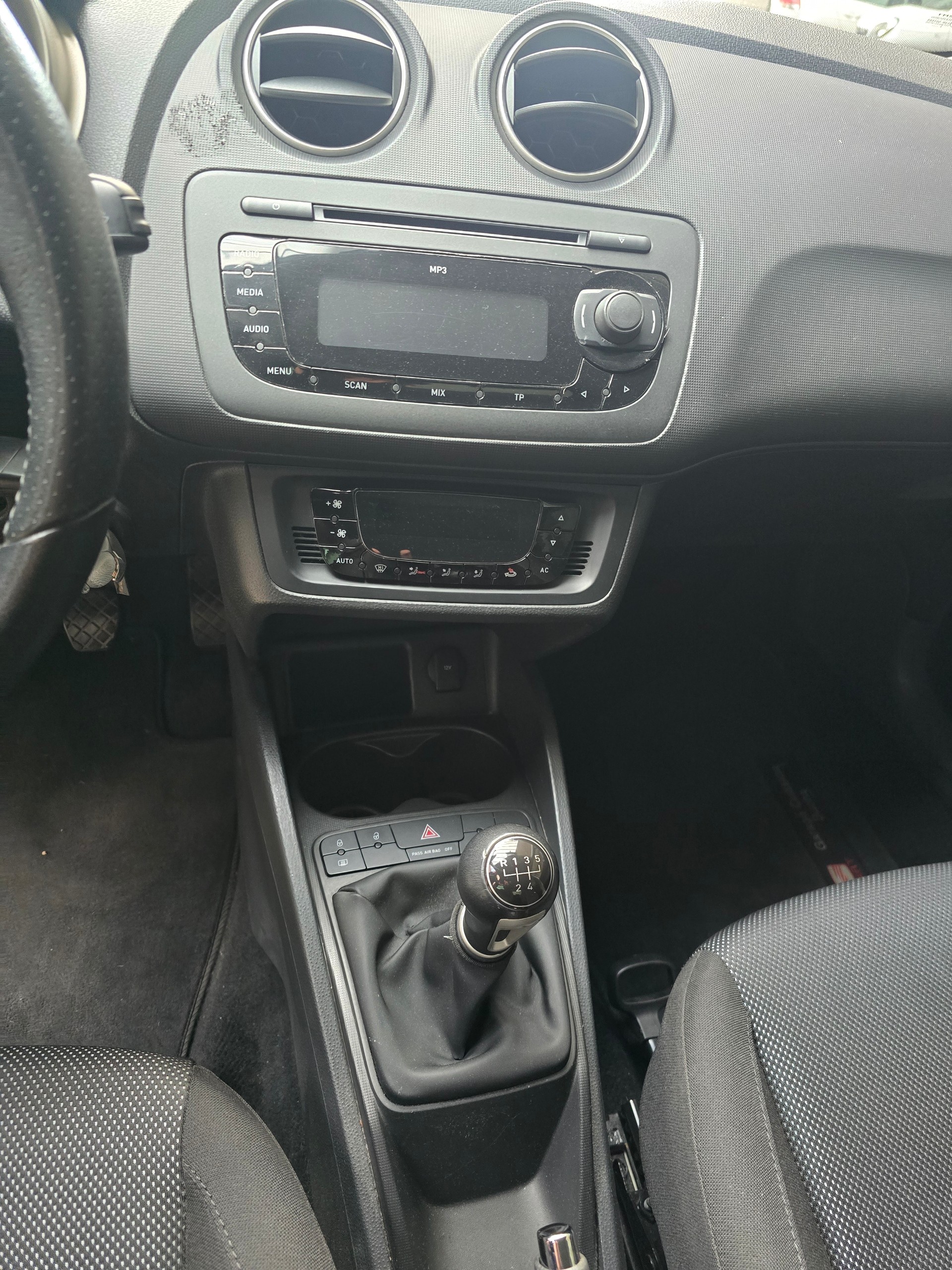SEAT Ibiza 1.4 Sport-image-6