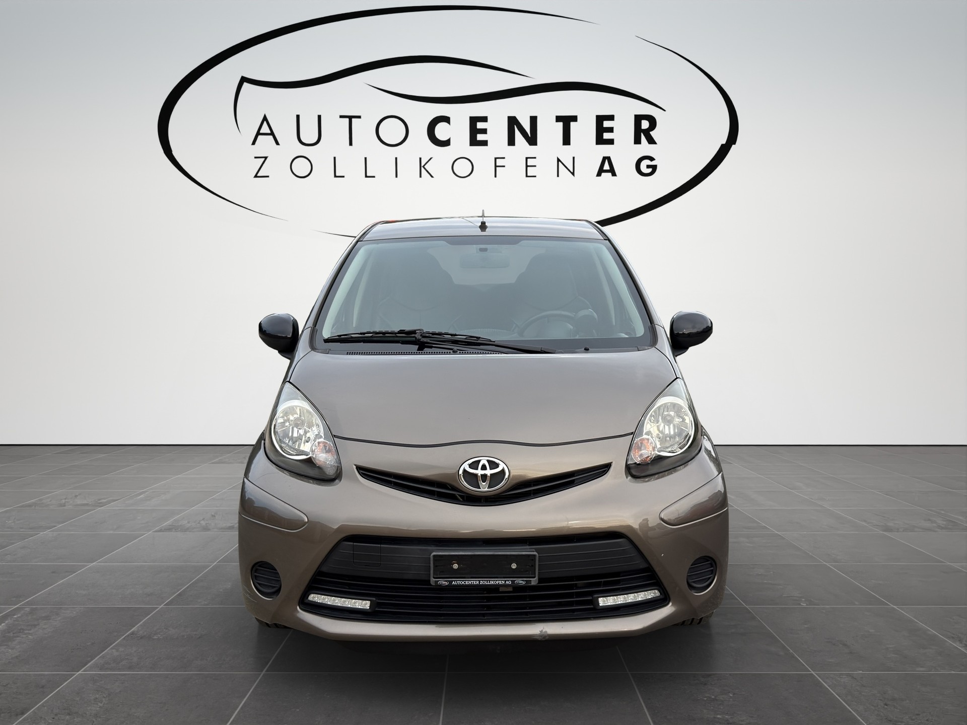 TOYOTA Aygo 1.0 VVT-i Luna-image-2