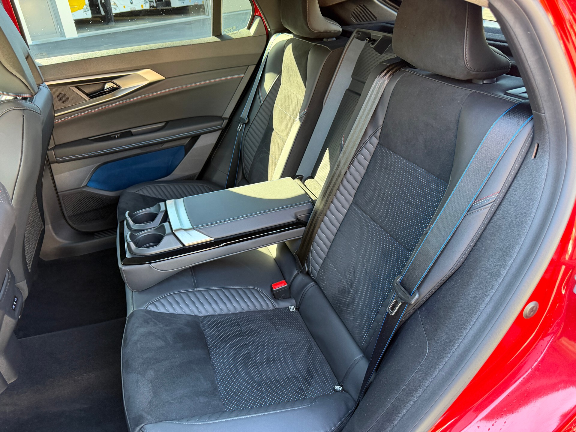 RENAULT Rafale 1.2 E-Tech Hybrid 200 Esprit Alpine-image-8