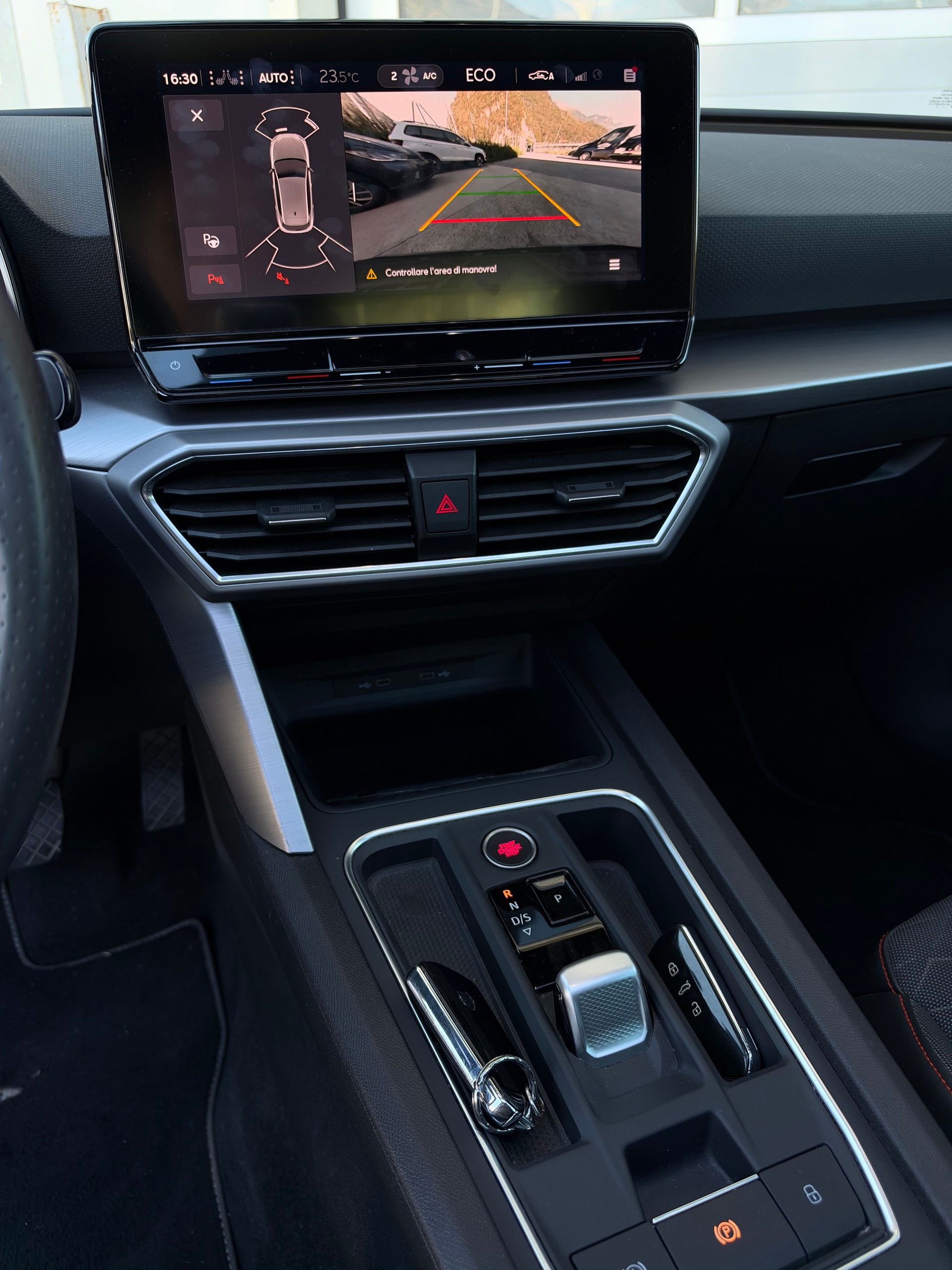 SEAT Leon 1.4 eHybrid pHEV DSG Hola FR-image-11