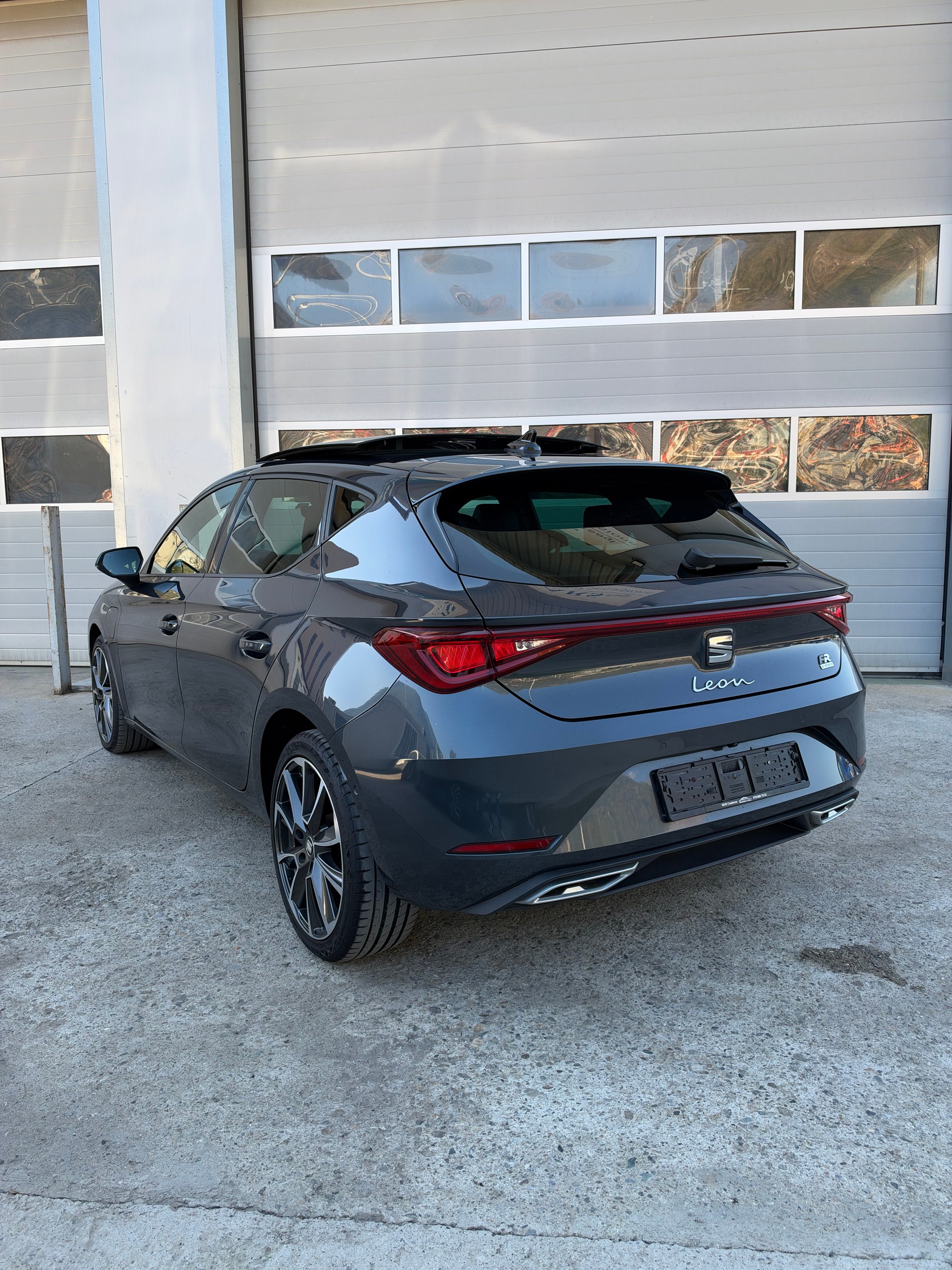 SEAT Leon 1.4 eHybrid pHEV DSG Hola FR-image-3