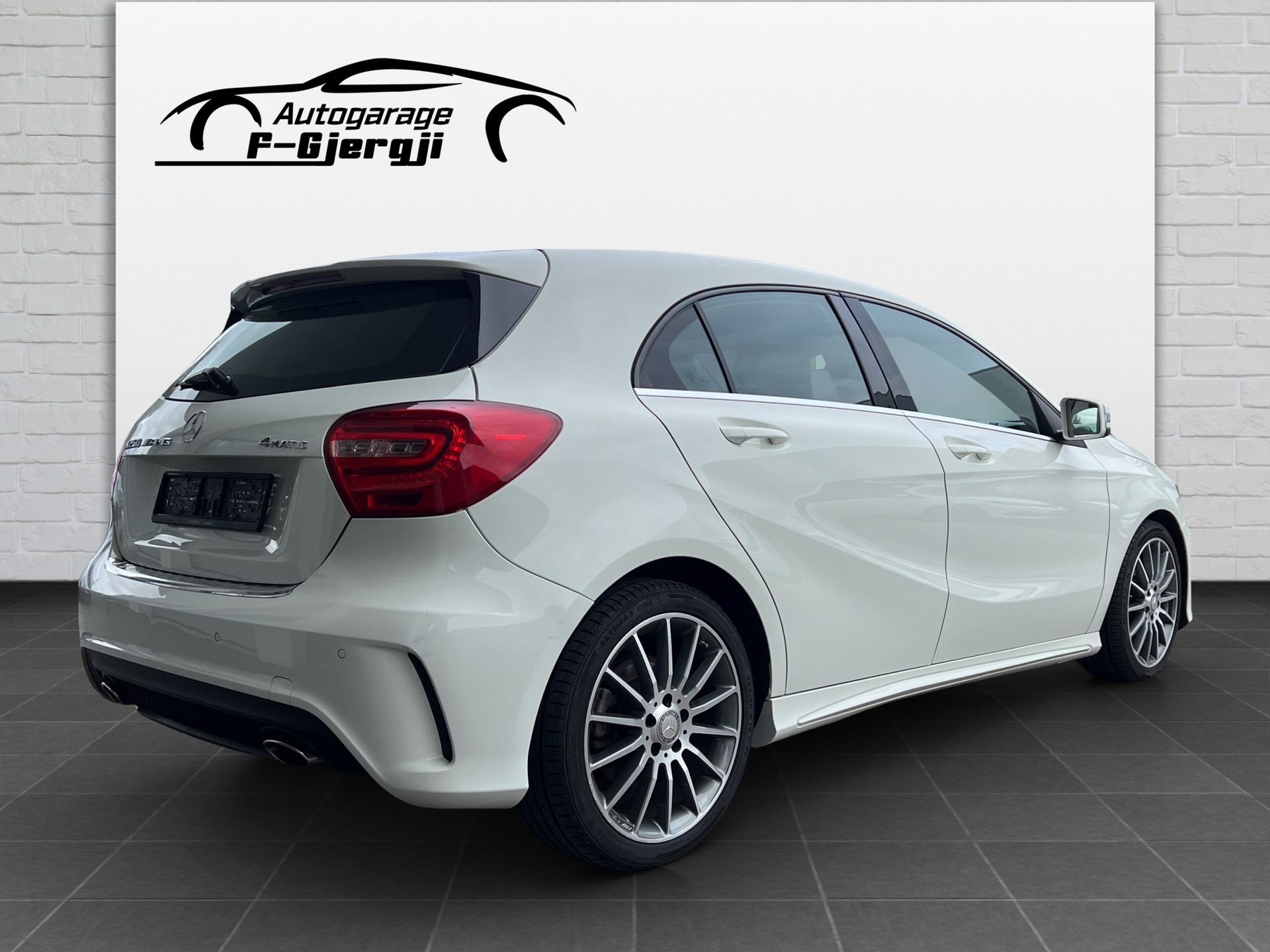 MERCEDES-BENZ A 250 AMG Line 4Matic 7G-DCT-image-5