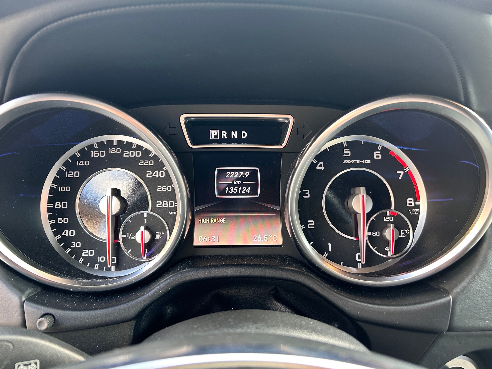 MERCEDES-BENZ G 63 AMG Automatic-image-11