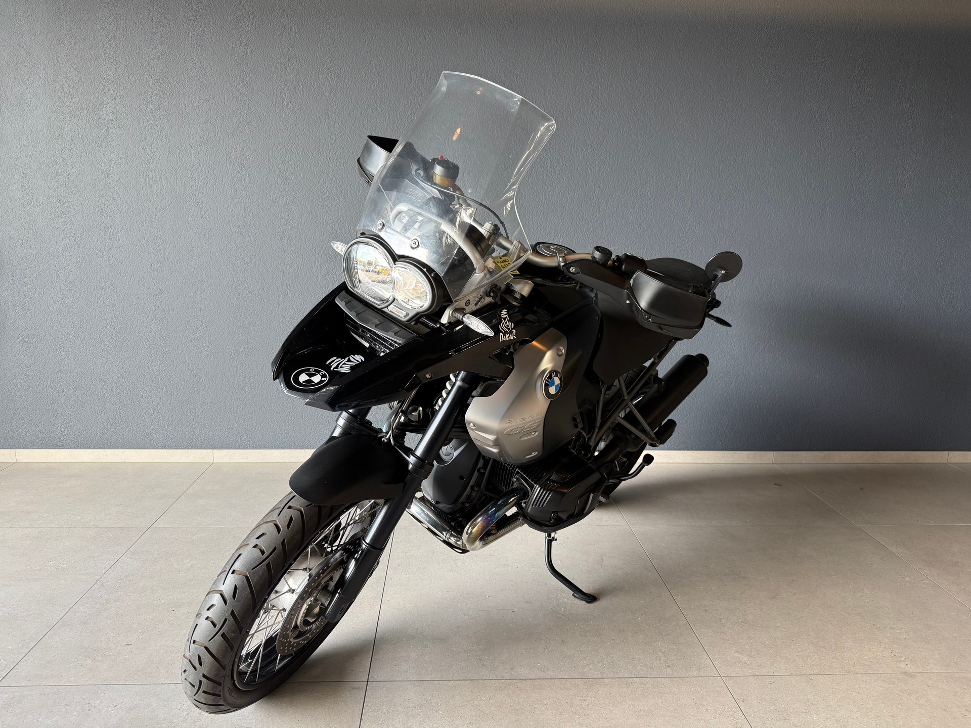 BMW R 1200 GS Triple Black ABS-showroom-element-3