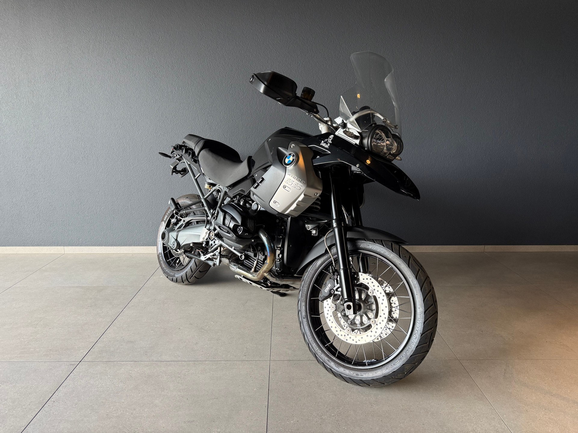 BMW R 1200 GS Triple Black ABS-showroom-element-1